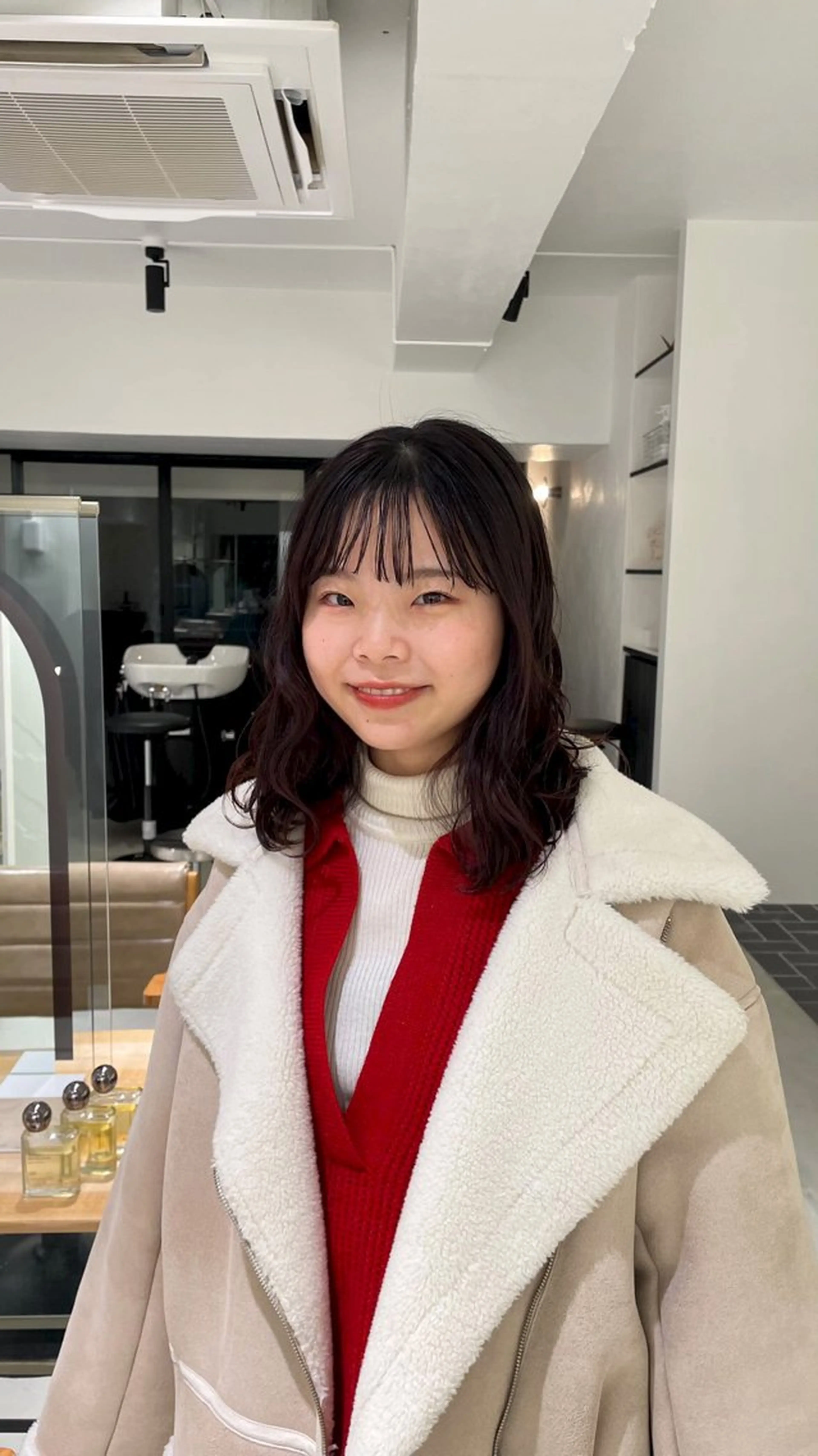 ミディアム カラー unbirthday hiyoriのヘアスタイル