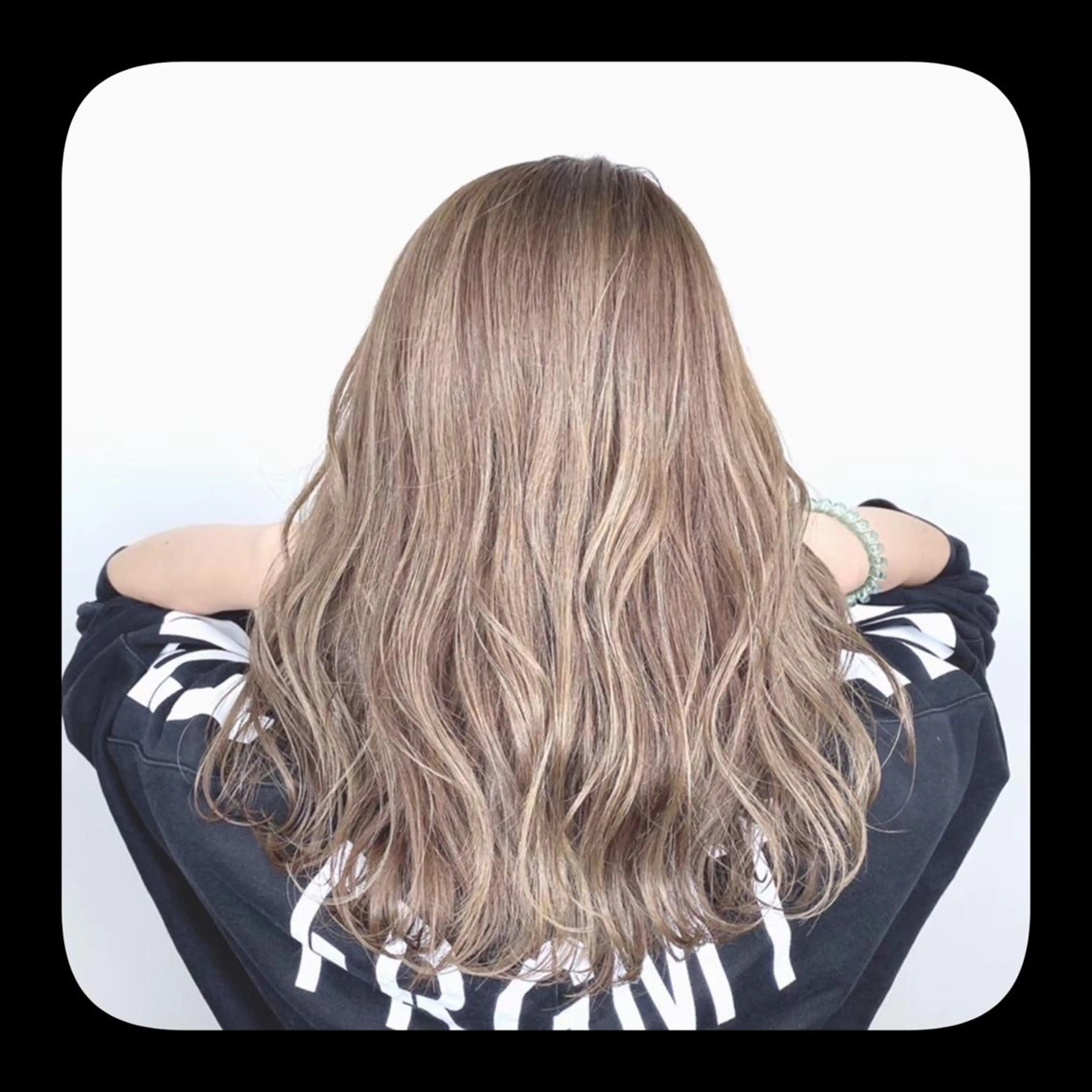 ロング カラー ヘアアレンジ 🦄アイリスト💐 小澤　愛蘭のマツエク・マツパデザイン