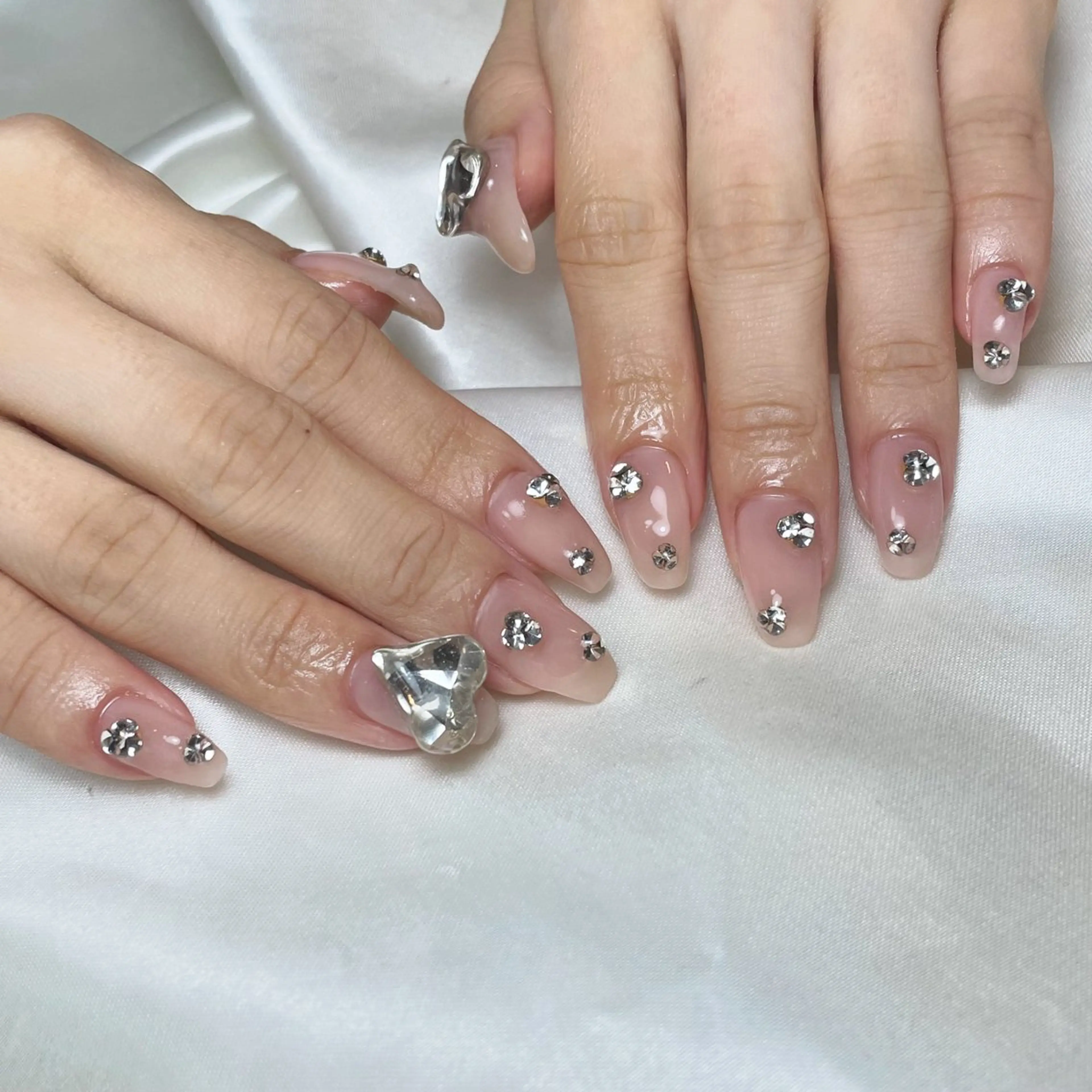 ネイル ハンドネイル フットネイル S LOUNGE NAIL所属・パーツたくさん🍓 SUMIのネイルデザイン