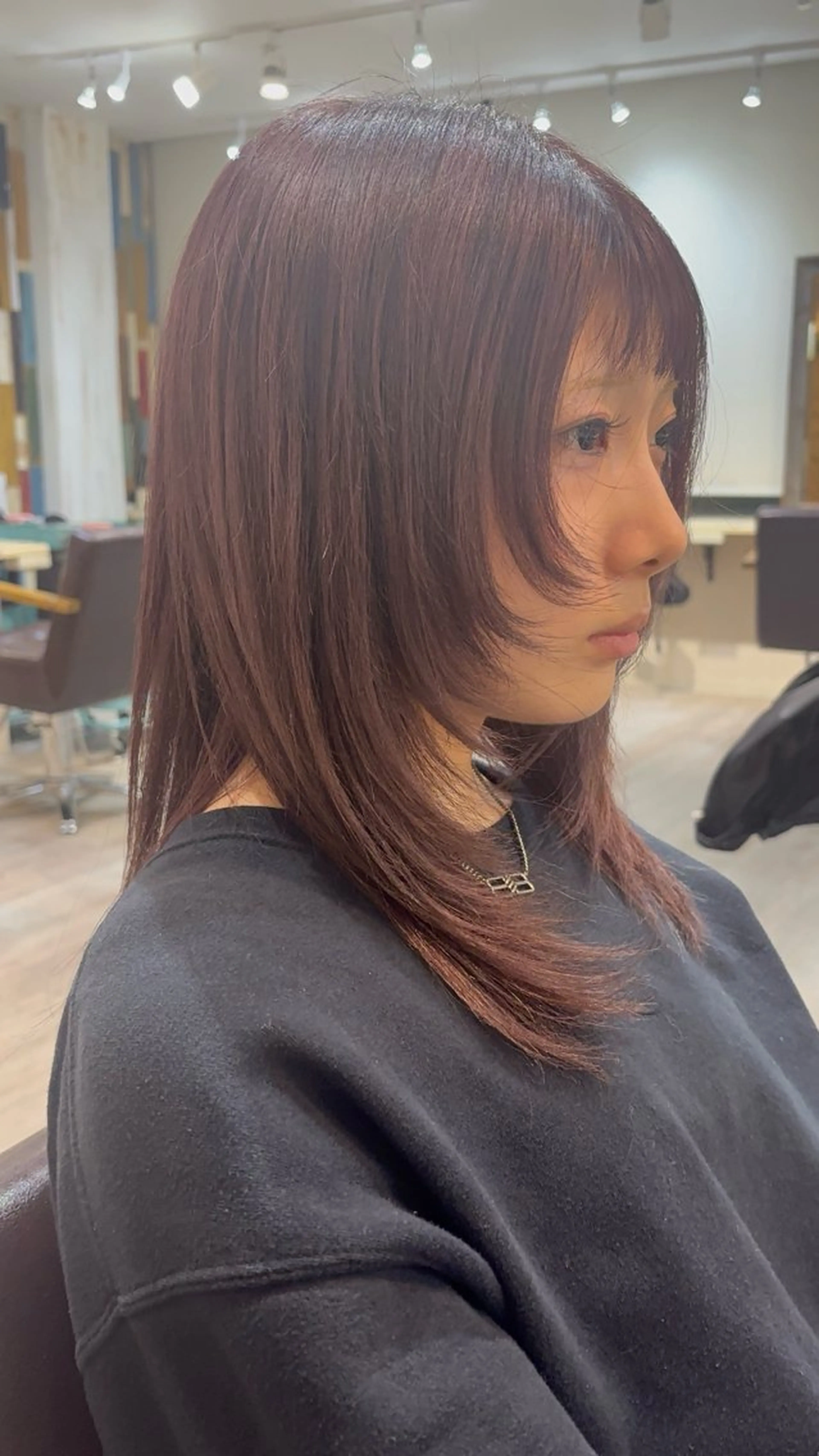 カラー カミタニ リオのヘアスタイル