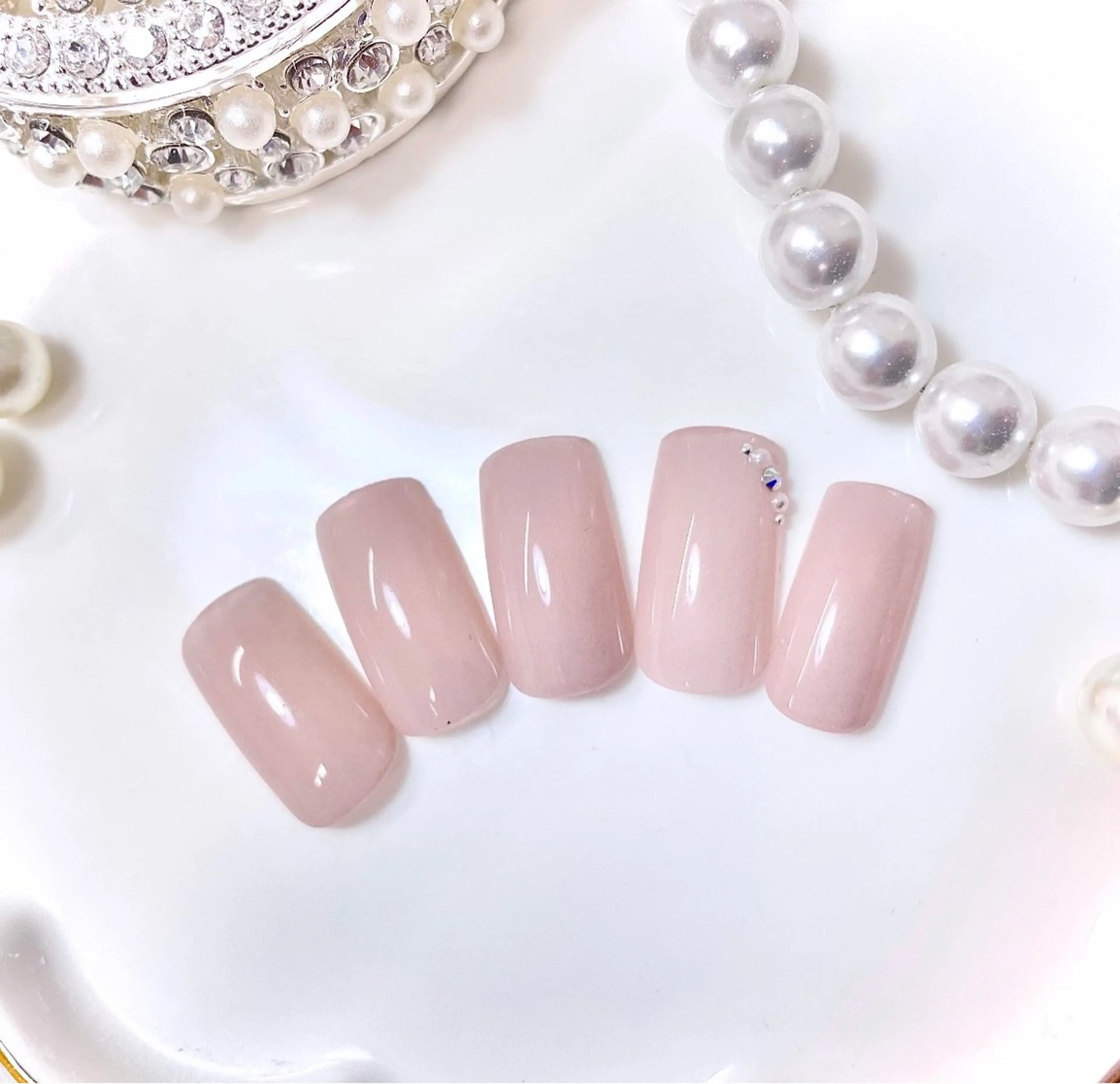 ネイル Nail salon s.k.所属・Nailist. emiのネイルデザイン