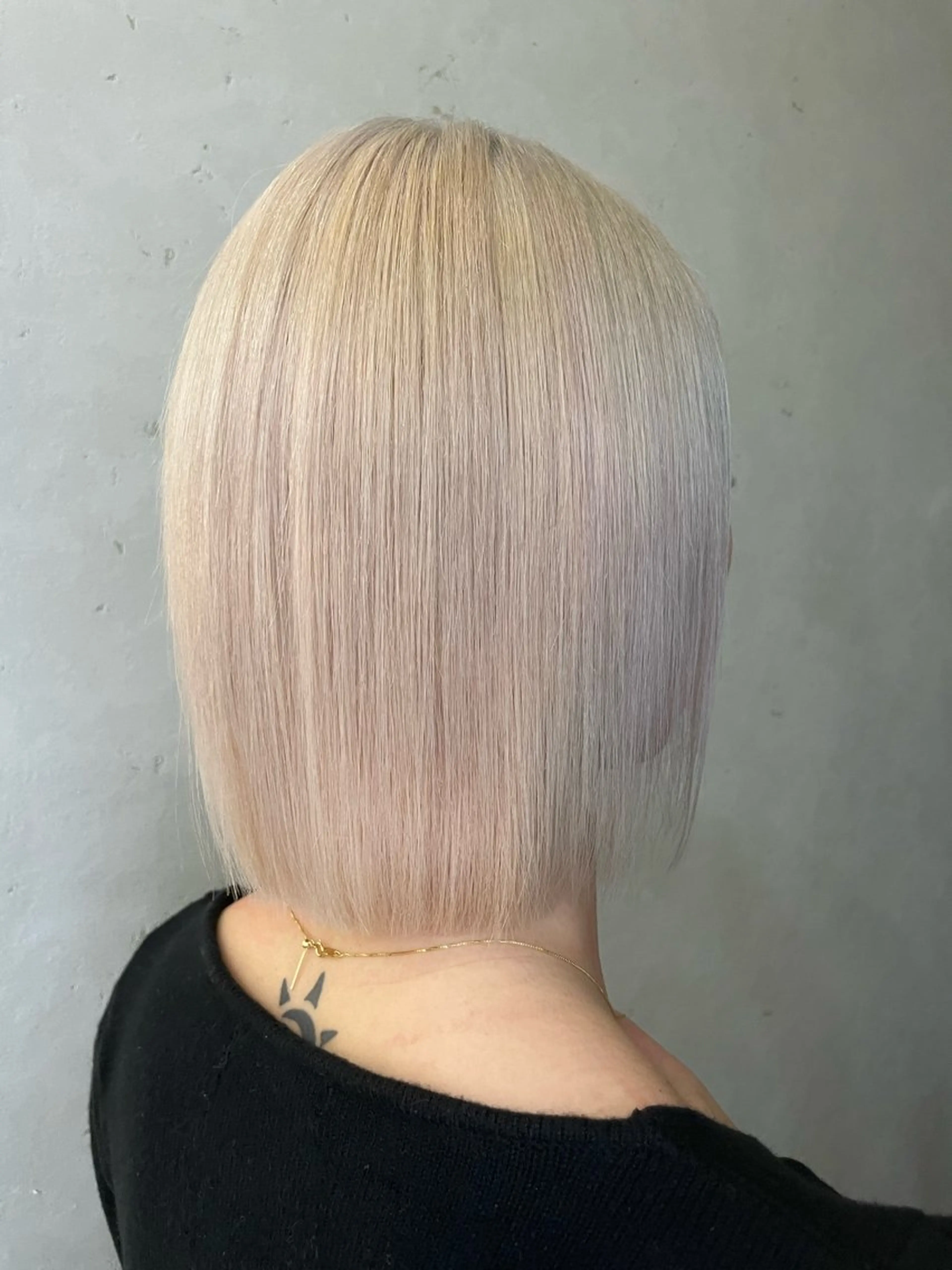 ショート カラー ベージュカラー ブリーチ ケアブリーチ 透明感カラー ホワイトベージュ ヘアカラー Taku ／ケアハイトーンのヘアスタイル