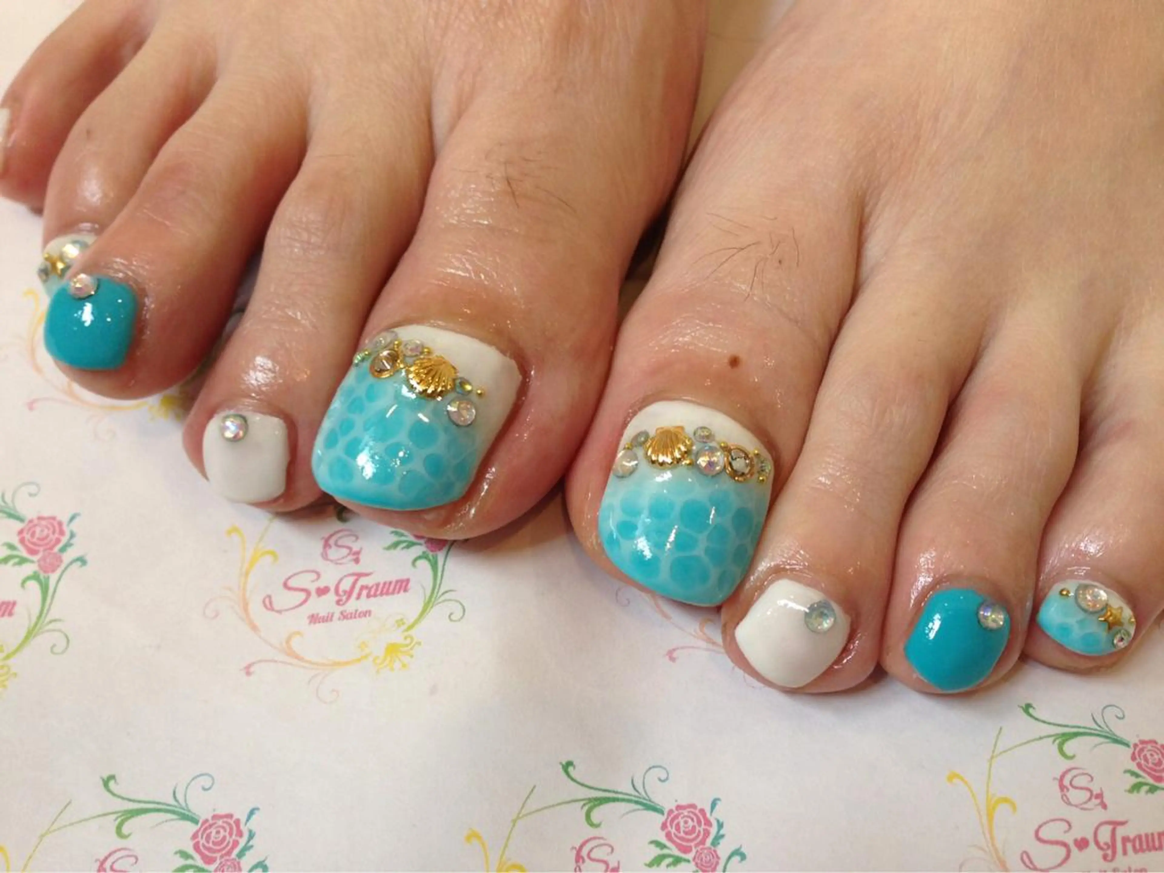 ネイル フットネイル 夏ネイル Nail Salon S-Traum所属・Nail Salon S-Traumのネイルデザイン
