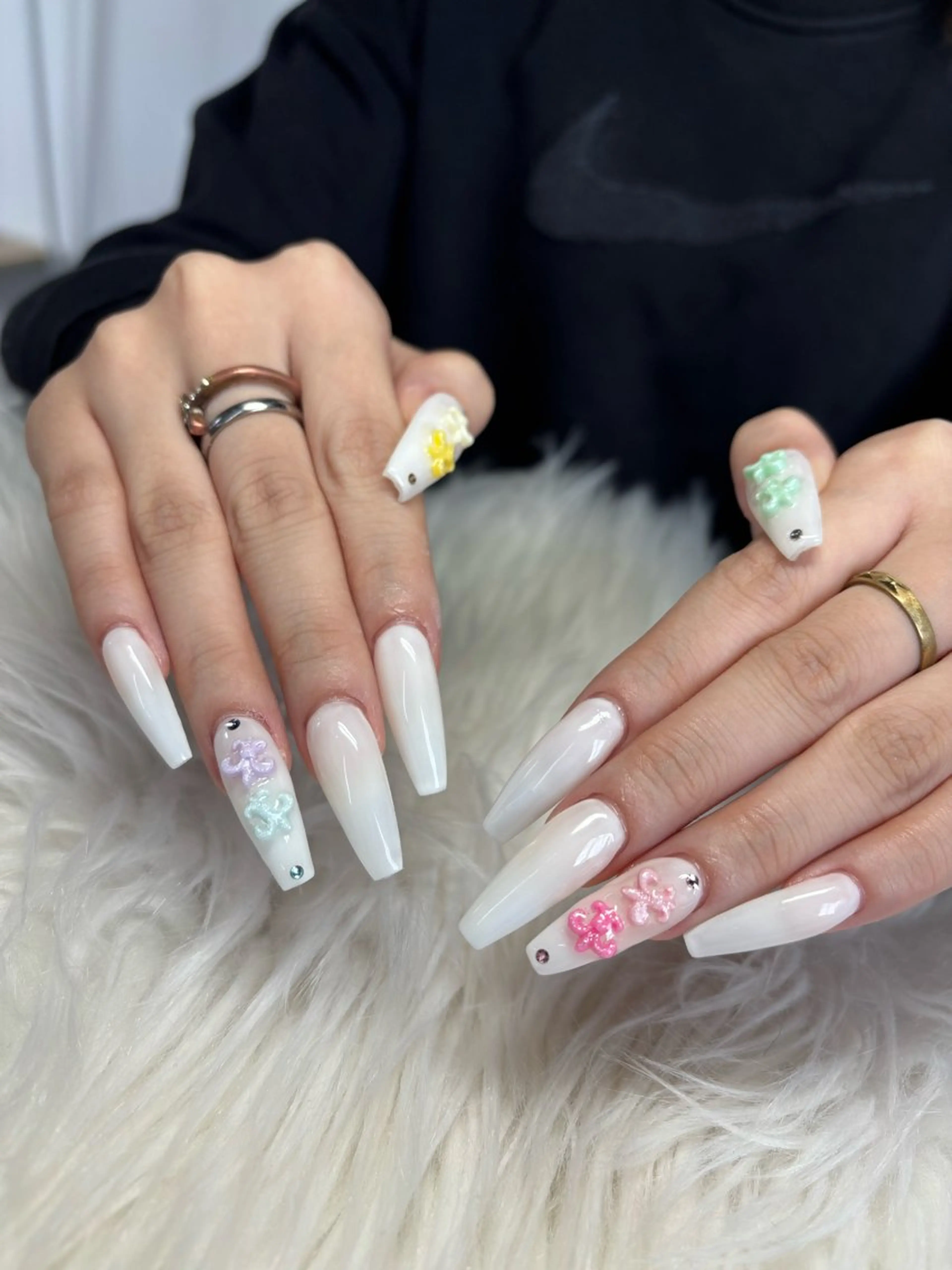 ネイル ハンドネイル リアンナ 𝑰𝑶𝑹𝑰のネイルデザイン