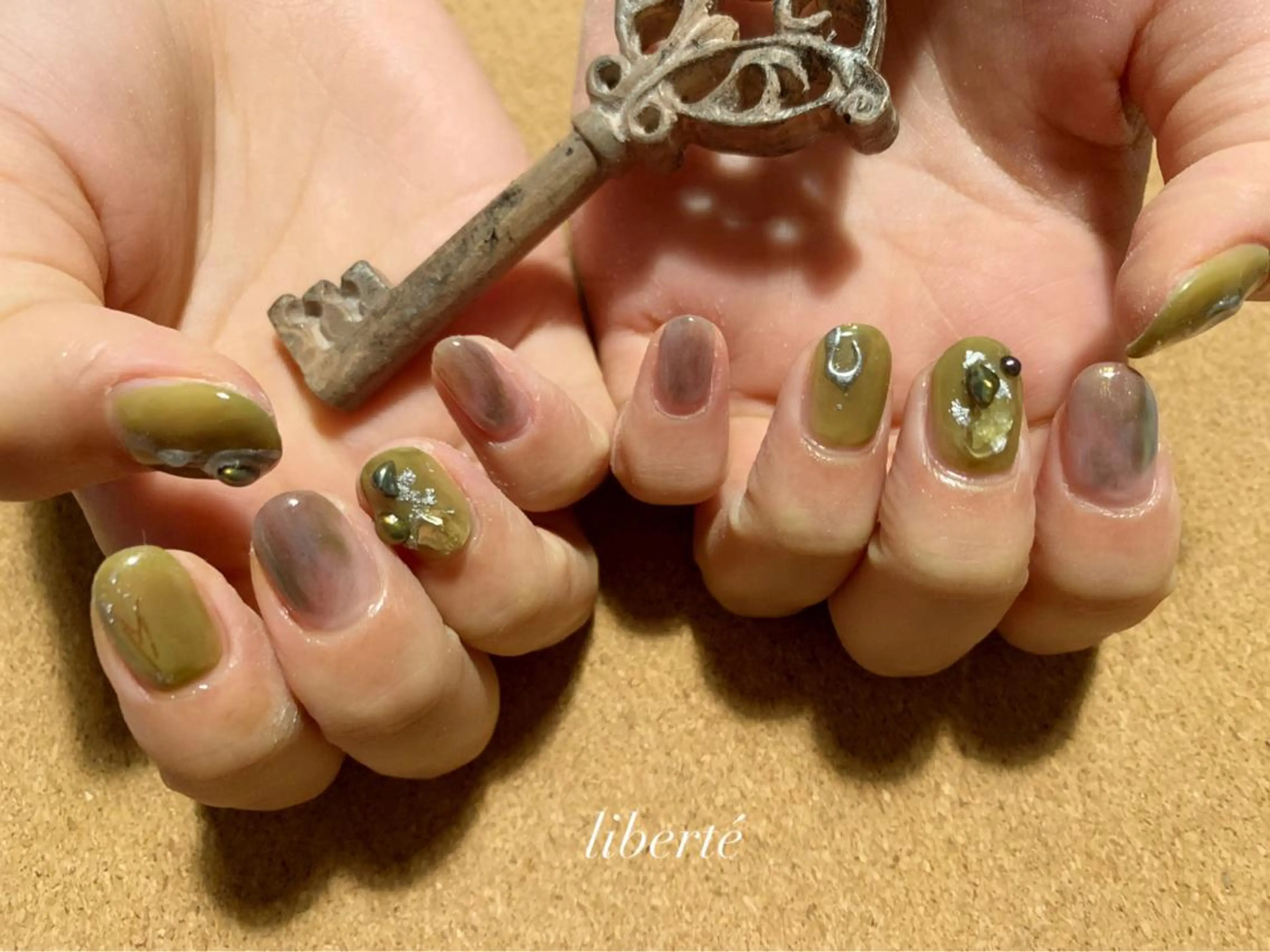 ネイル liberté (リベルテ)のネイルデザイン