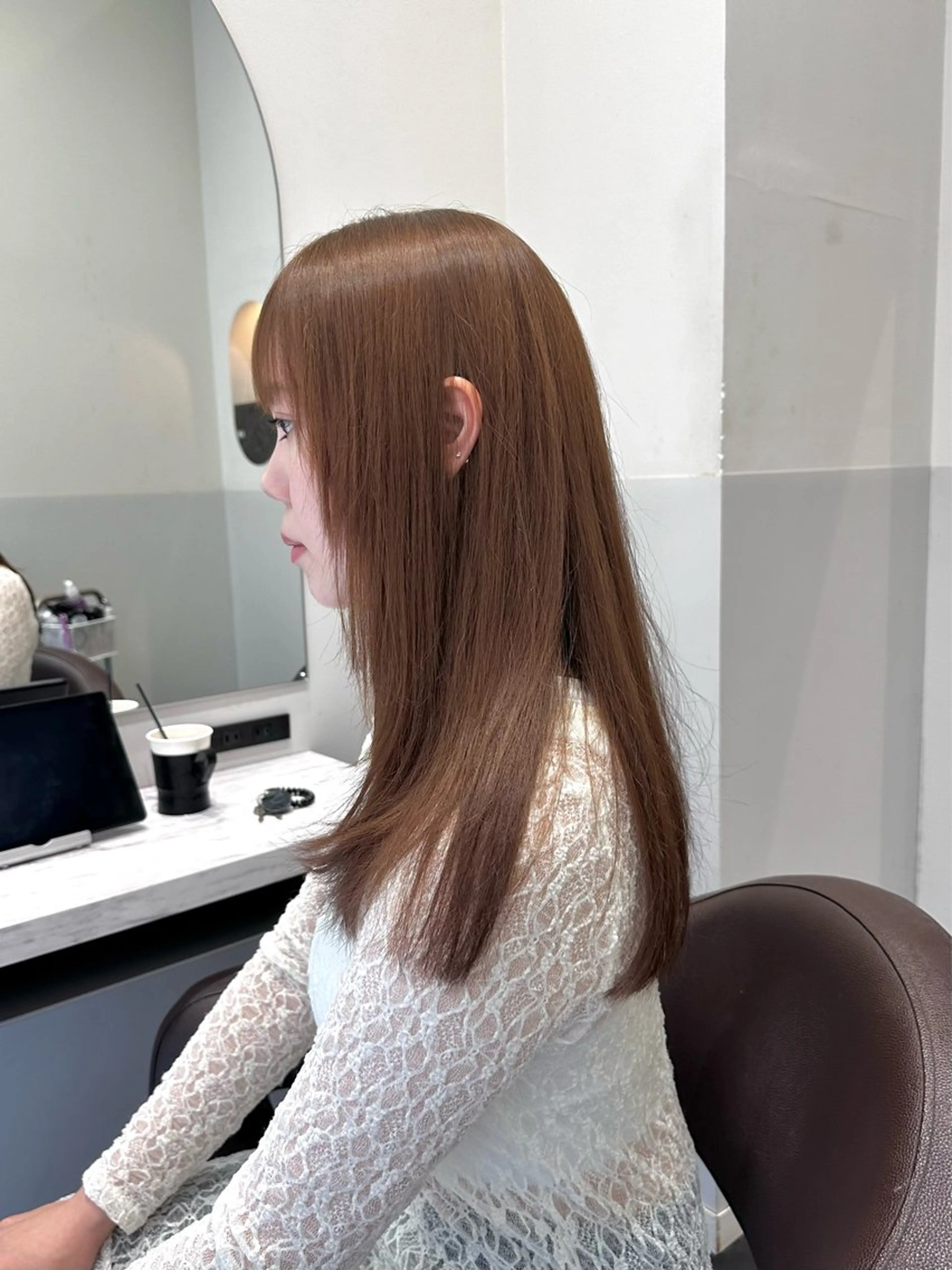 セミロング カラー ベージュカラー ブリーチ ブリーチなしカラー レイヤーカット カット ヘアカラー トリートメント LUMO所属・矢野 晃平のヘアスタイル