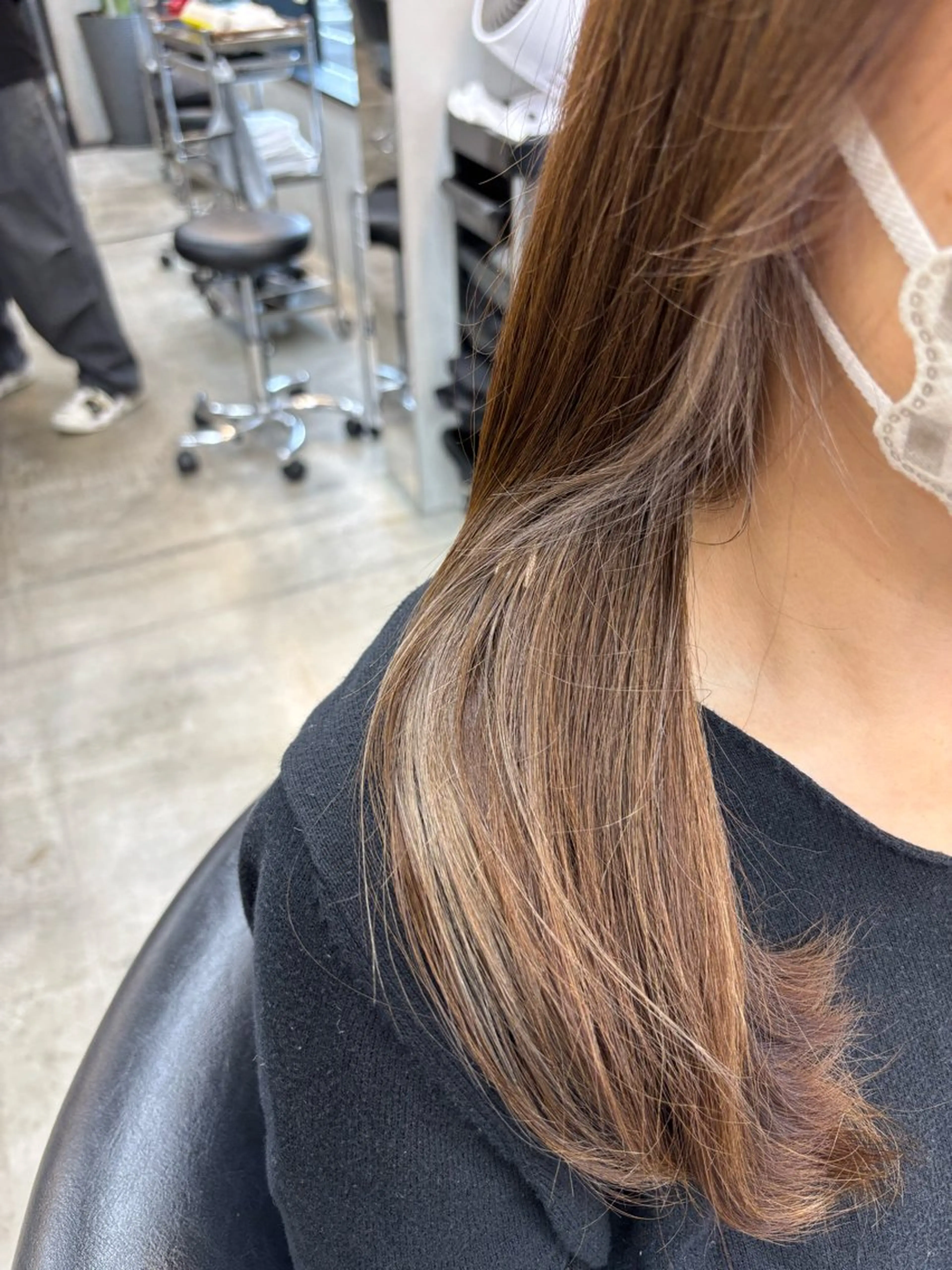ロング カラー ベージュカラー イヤリングカラー 🌷艶感カラー🌷 富施　優花のヘアスタイル