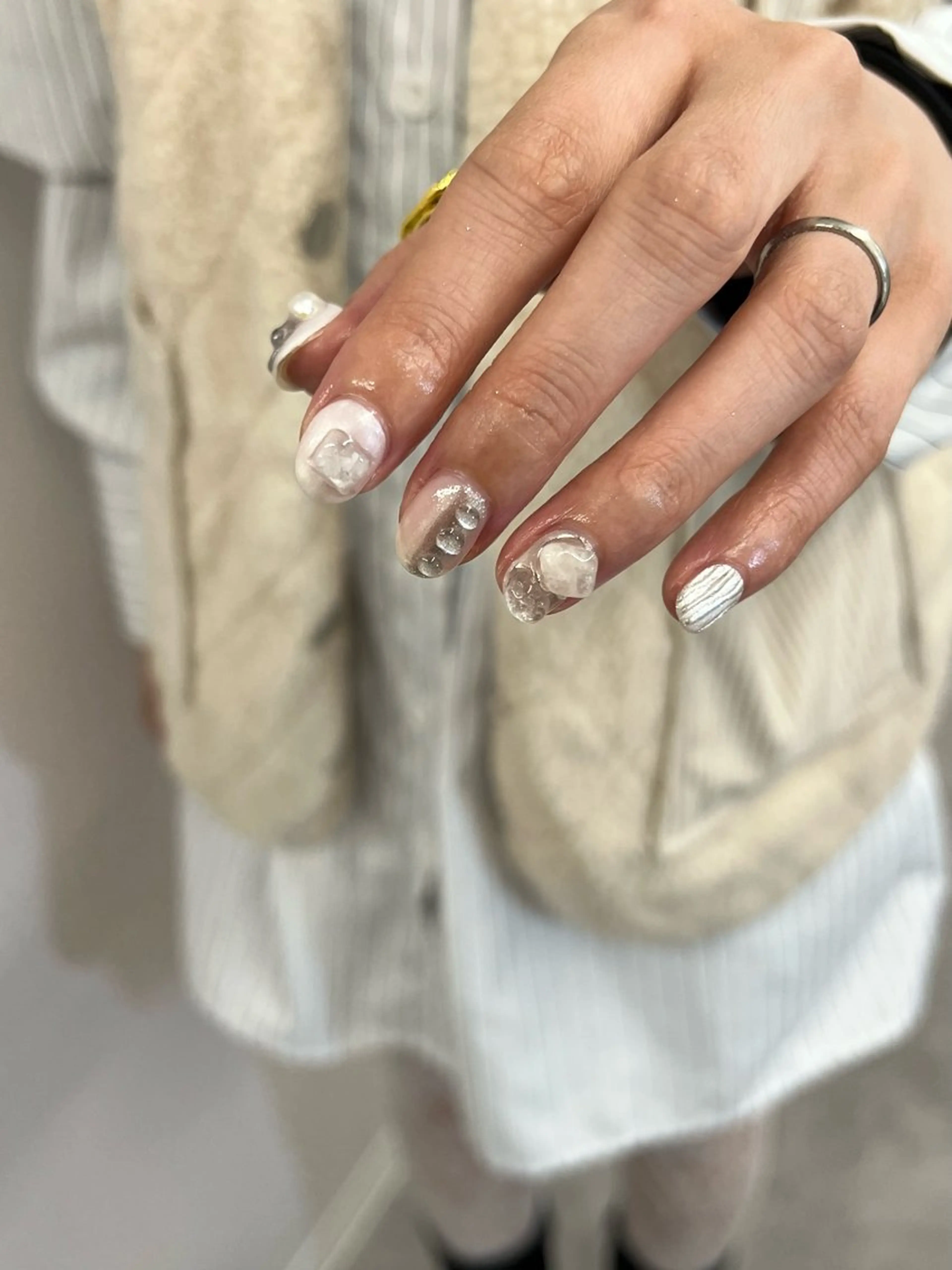 ネイル ジェルネイル マグネットネイル ニュアンスネイル パラジェル リボン ハンドネイル ハンドケア Bana_ Nailのネイルデザイン