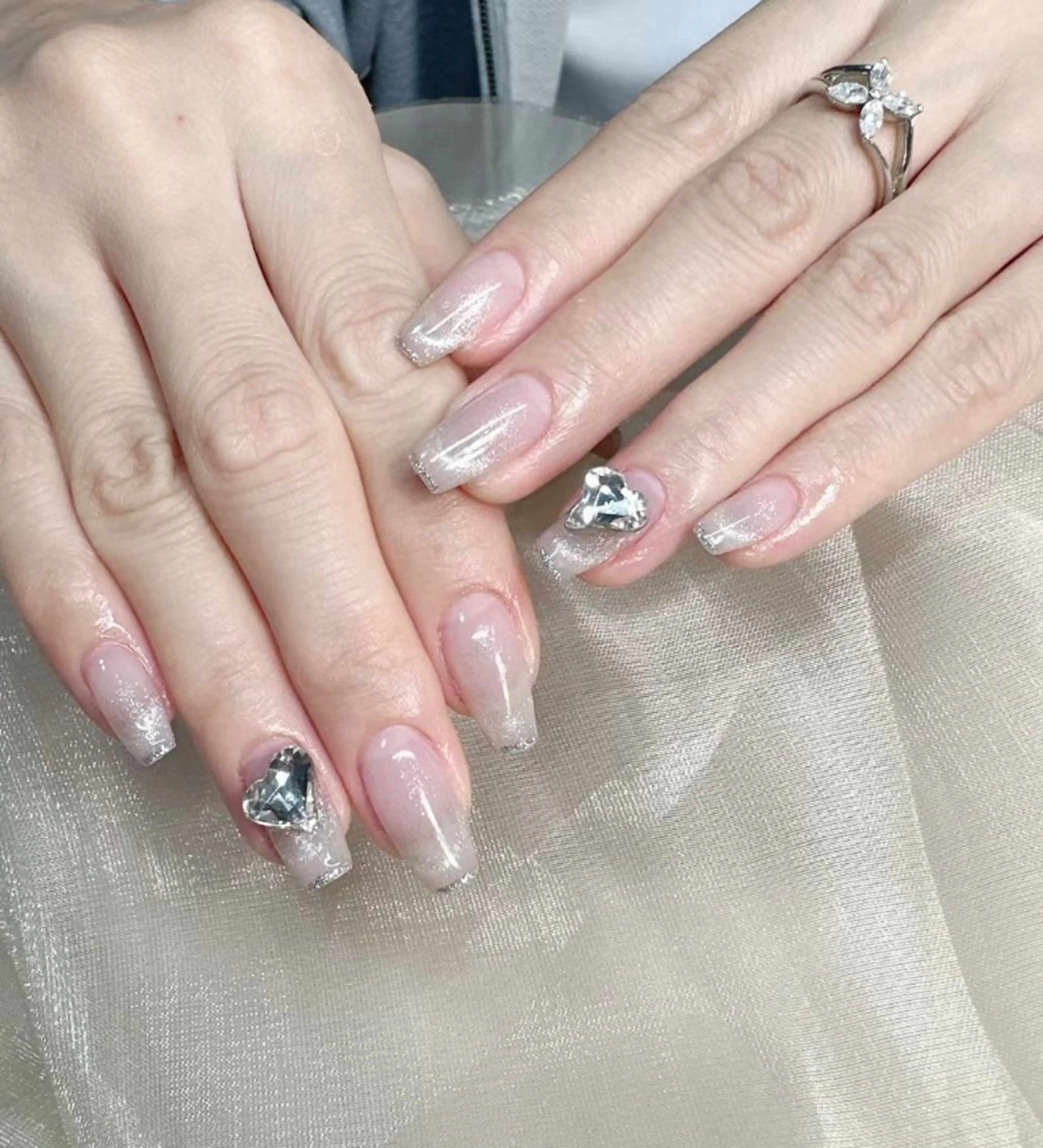 ネイル フレンチネイル ハート マグネットネイル マグネットフレンチ ハンドネイル Nail Jolie所属・Nail Jolieのネイルデザイン