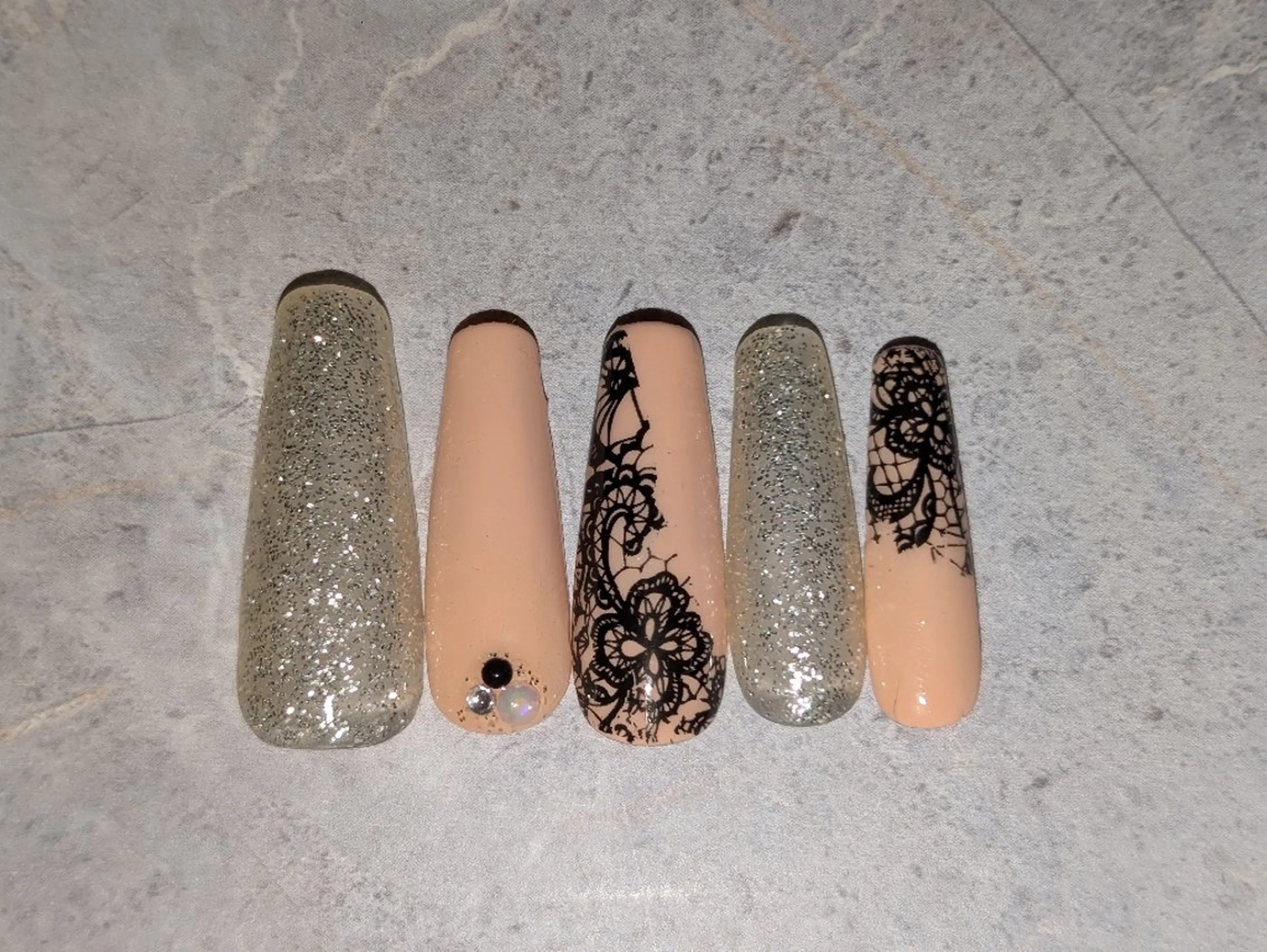 ネイル tiele所属・hi ayaのネイルデザイン