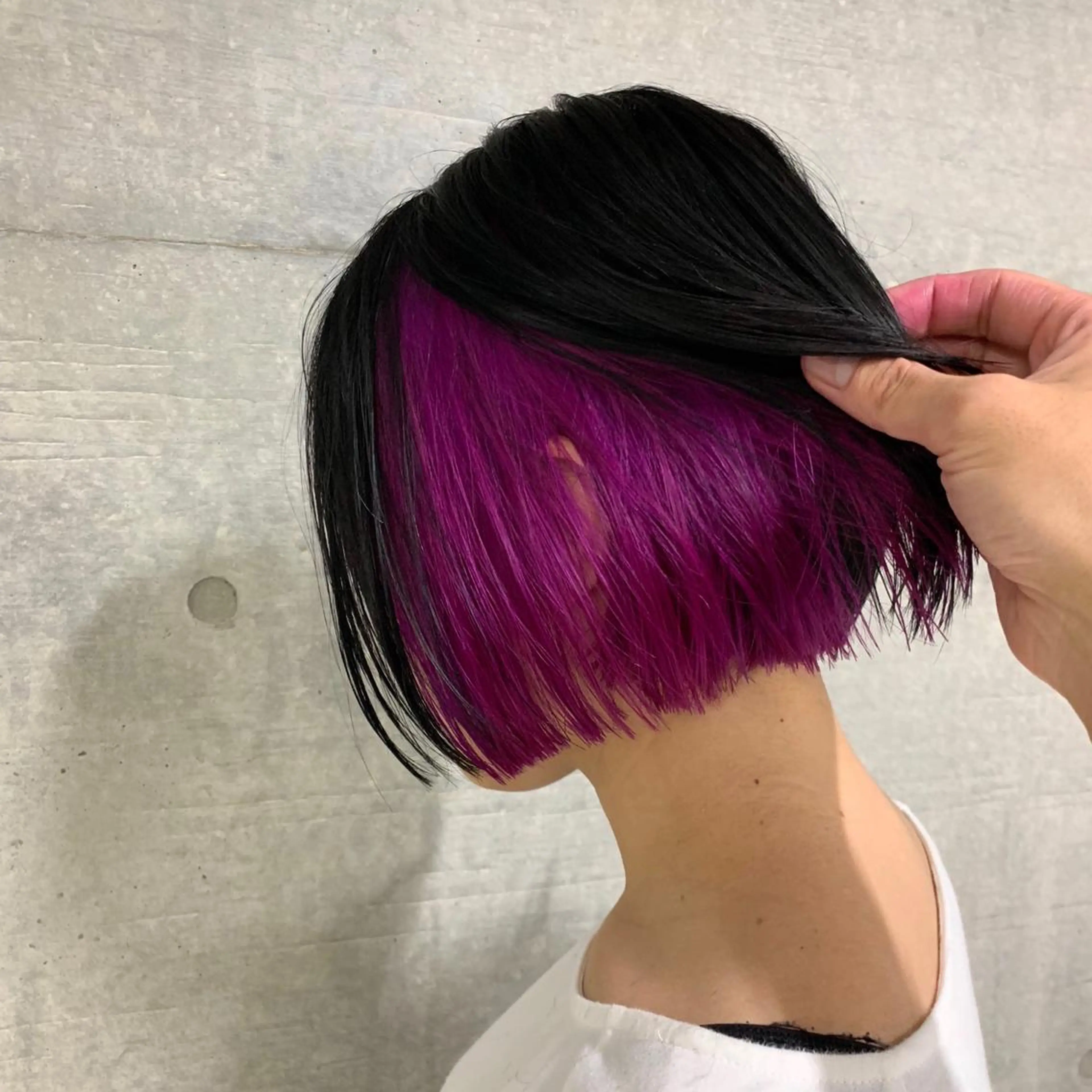 セミロング カラー ブリーチ ケアブリーチ ダブルカラー インナーカラー パープルカラー ヘアカラー トリートメント THE./ブリーチ 透感カラー/髪質改善のヘアスタイル
