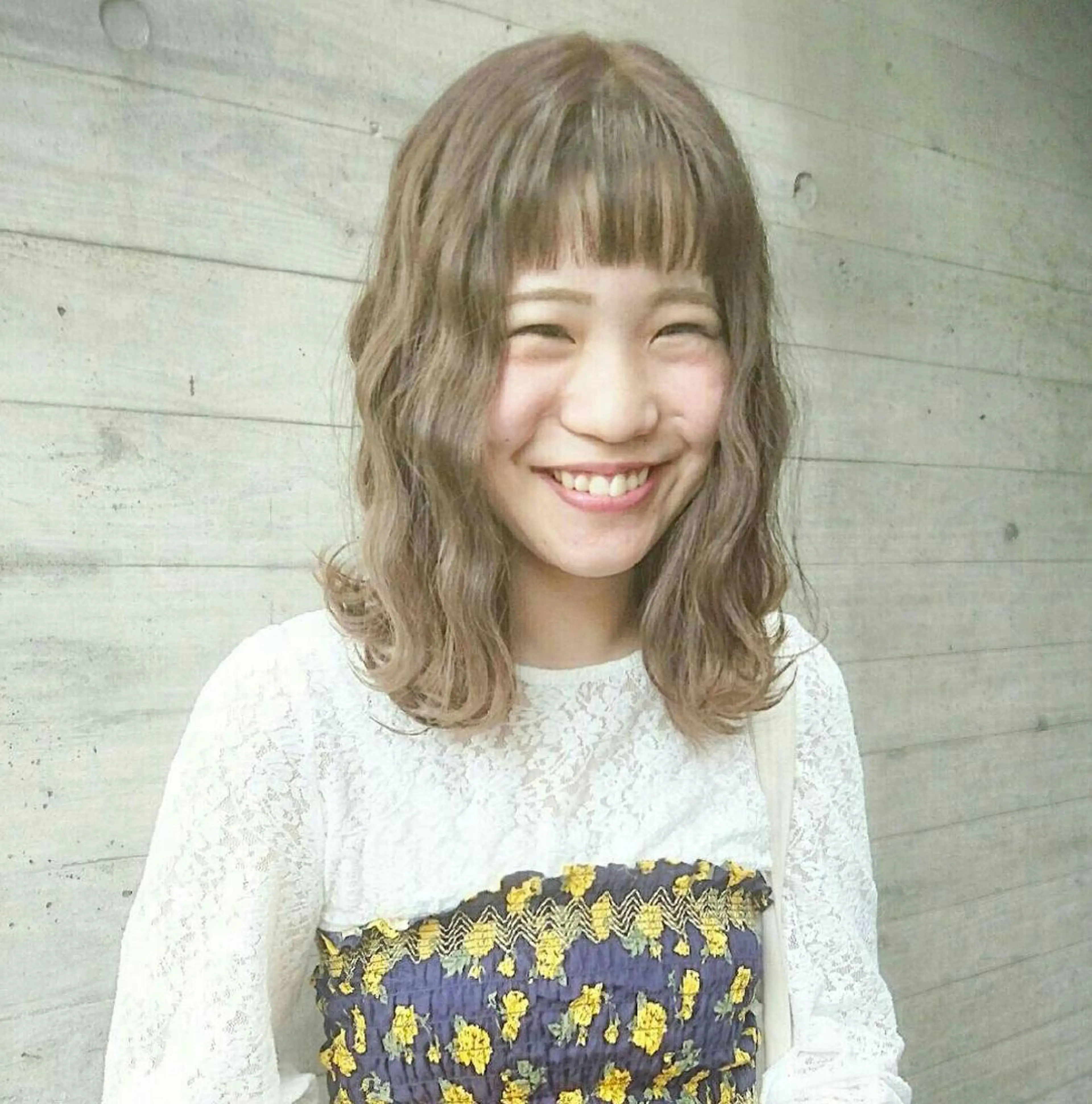 カラー 中島 稔のヘアスタイル
