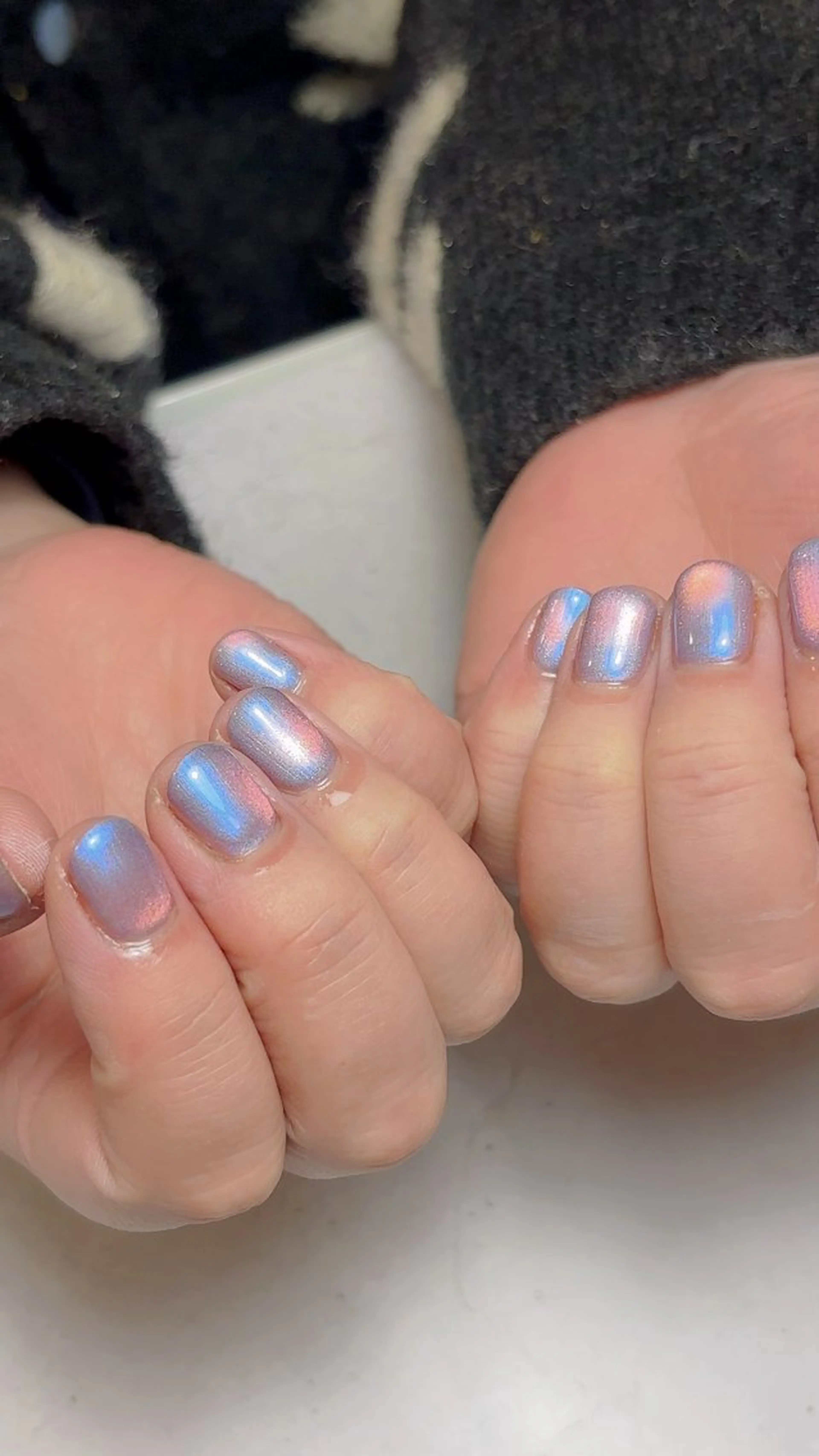 ネイル マグネットネイル マグネットワンカラー 持ち込み ワンカラーネイル ハンドネイル ella nail AIのネイルデザイン
