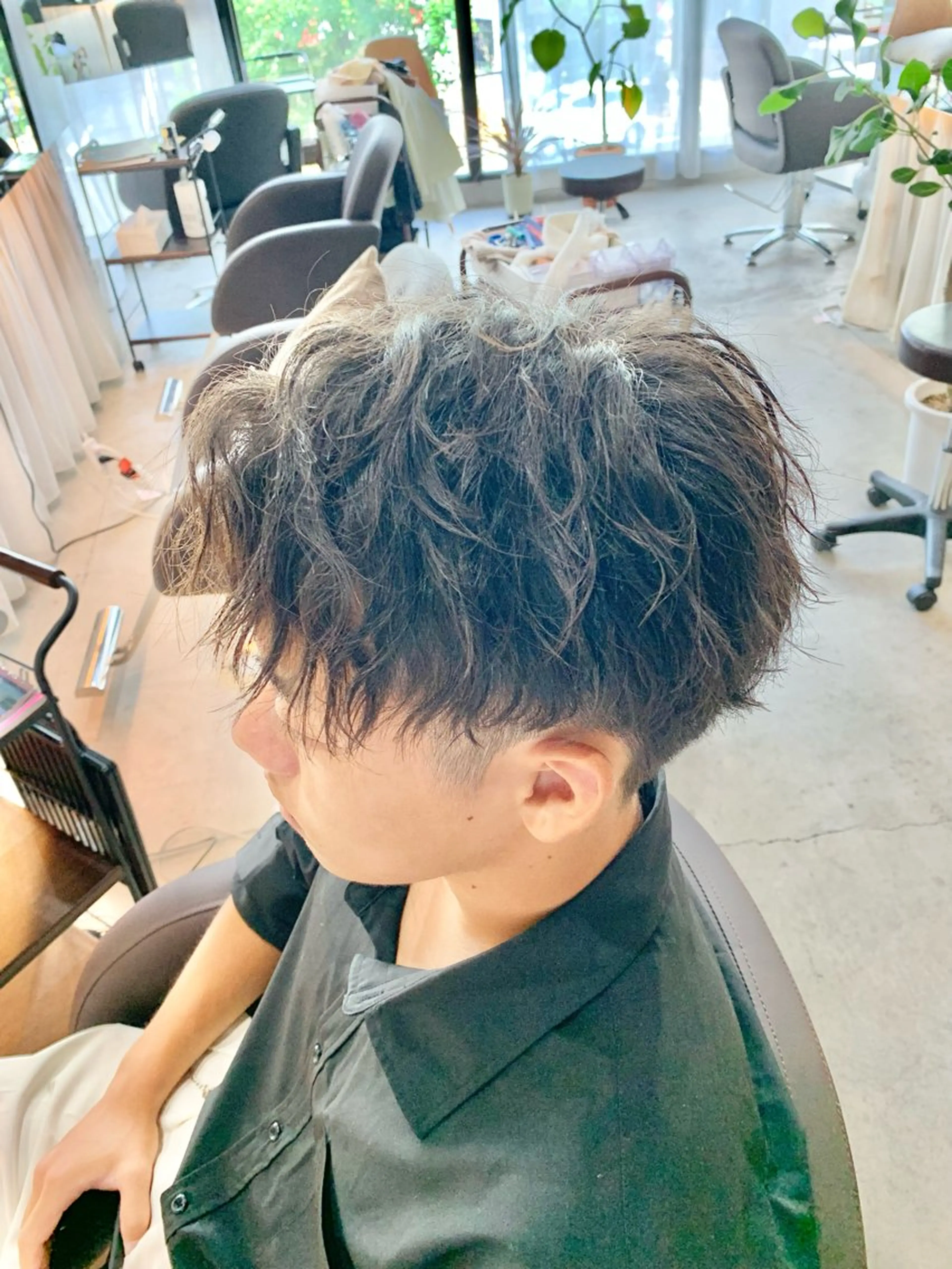 ショート パーマ メンズ アップバング メンズサロン　アソビ所属・【扱いやすいパーマ】 眞鍋拓己のヘアスタイル
