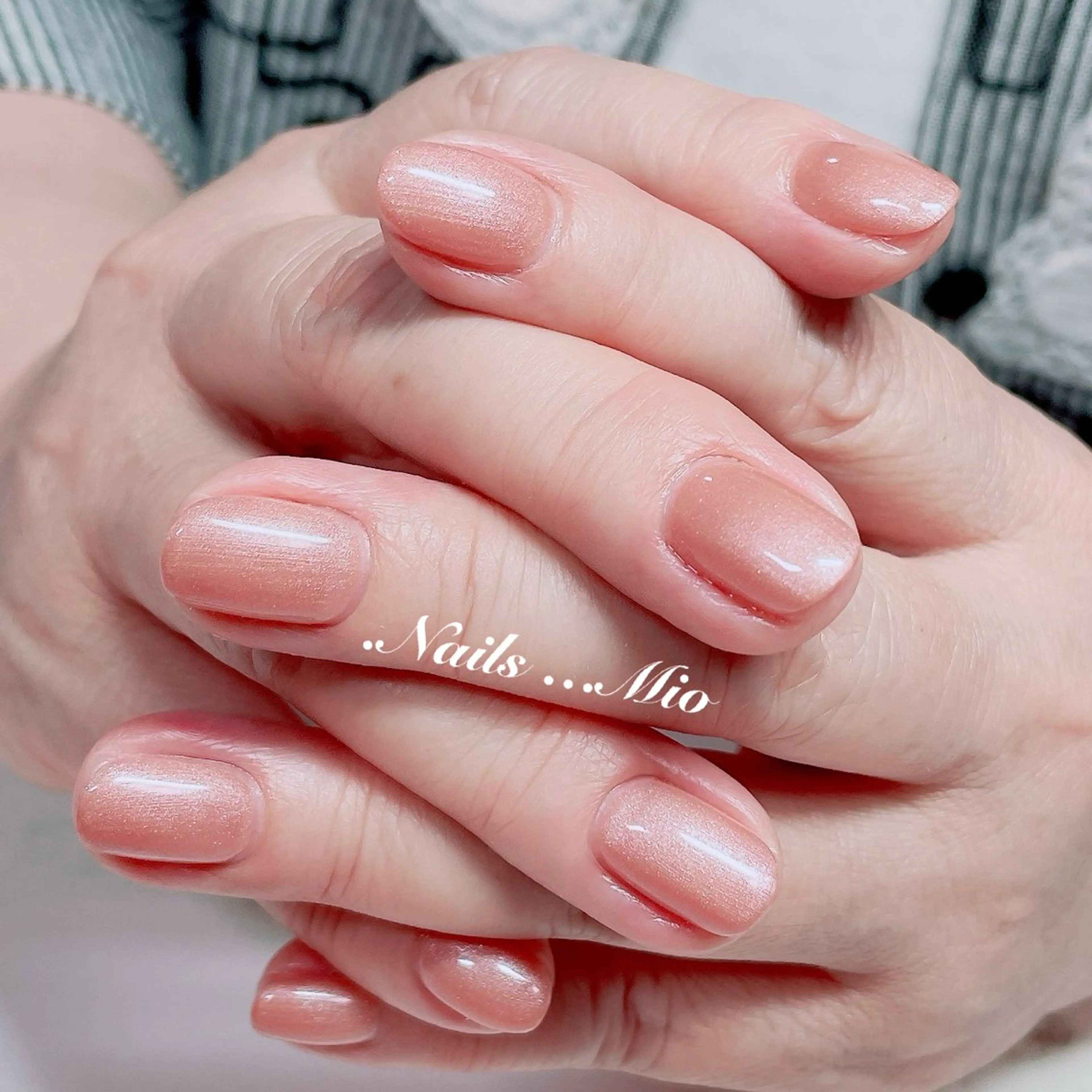 ネイル ジェルネイル ワンカラーネイル 赤色 .Nails Mio 赤羽西ネイルサロンのネイルデザイン