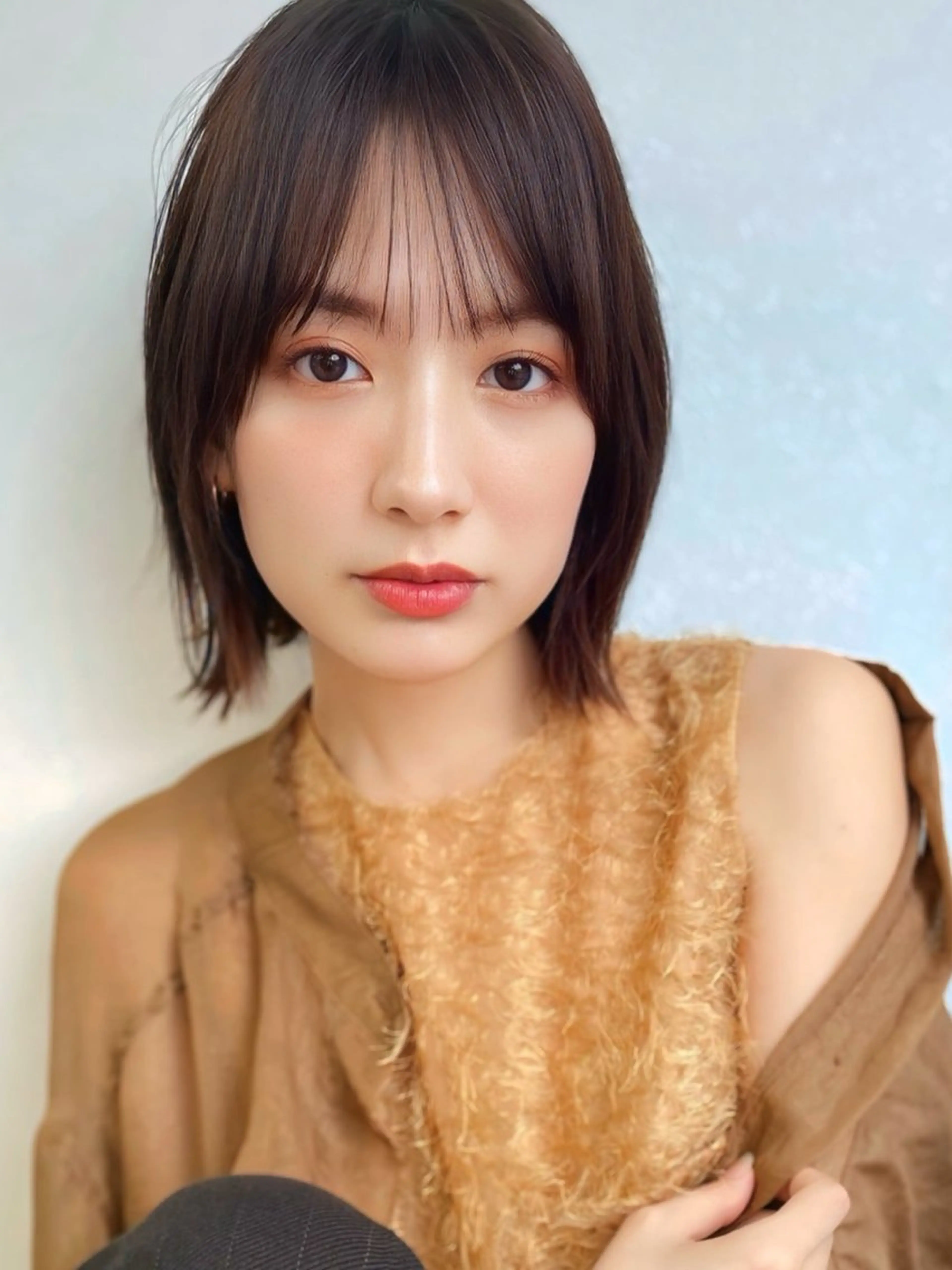 ミディアム カット ヘアカラー ボブ顔周り 韓国遠藤小雪のヘアスタイル