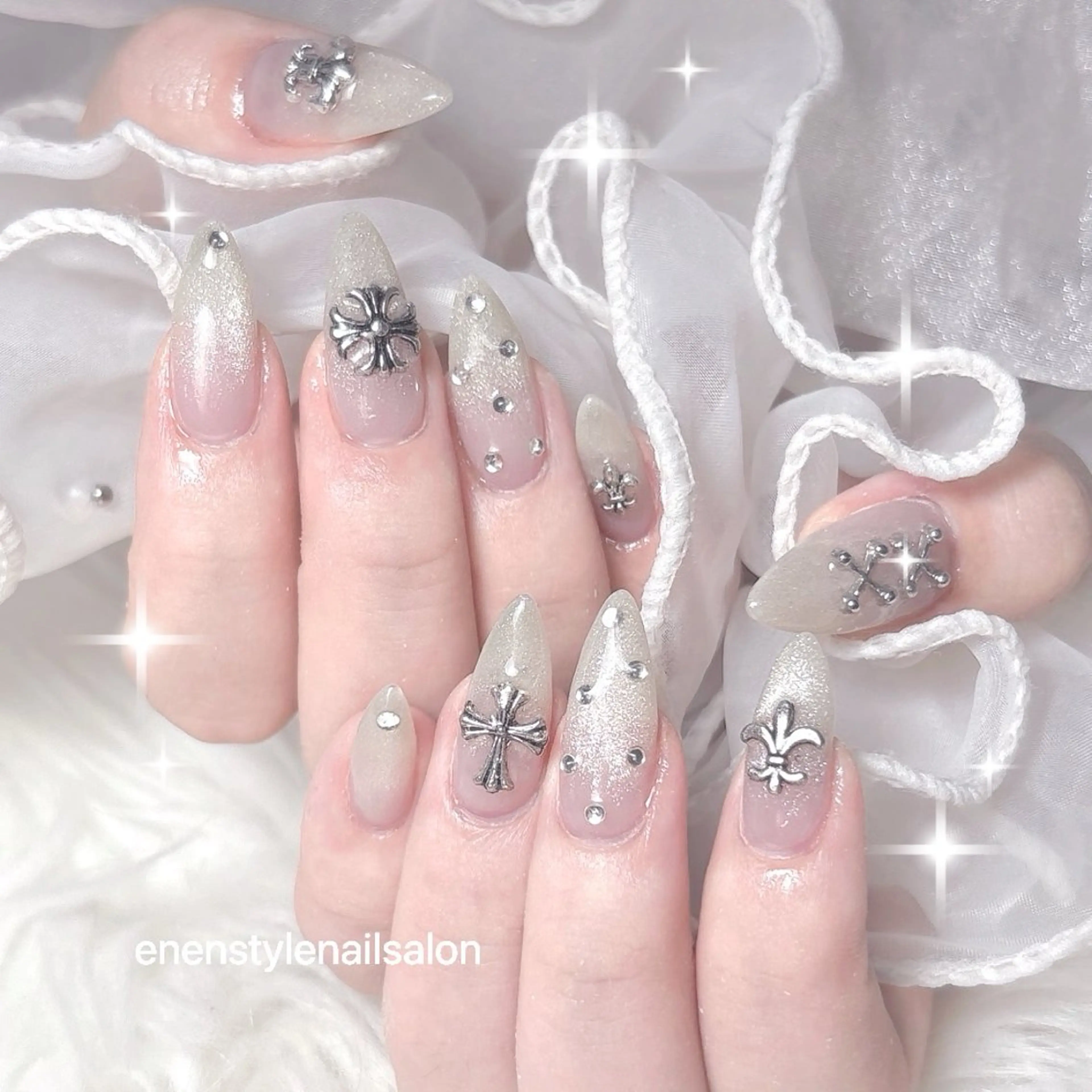 ネイル ハンドネイル 👑enen style👑のネイルデザイン