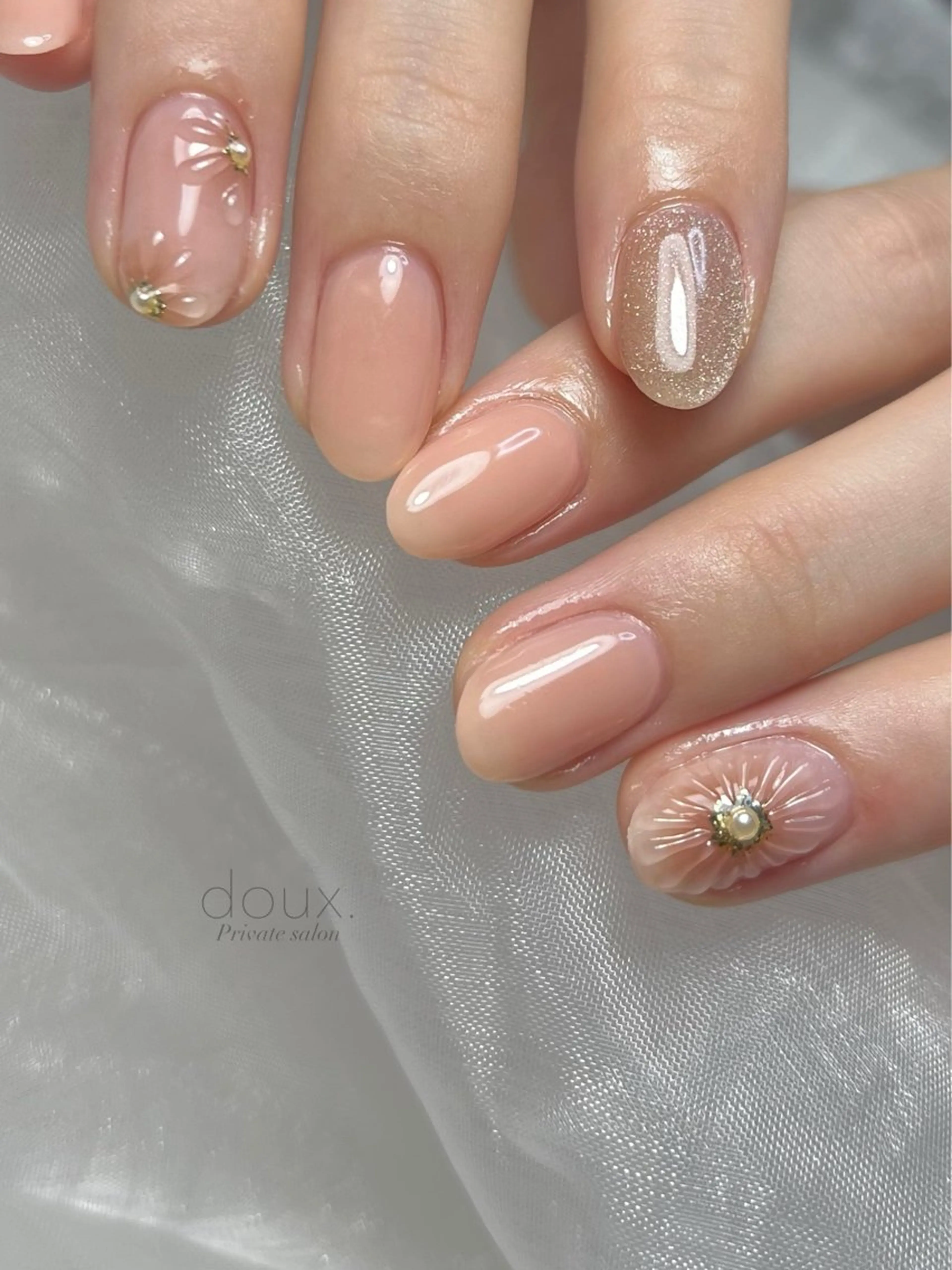 ネイル マグネットネイル オフィスネイル ハンドネイル doux. nailのネイルデザイン