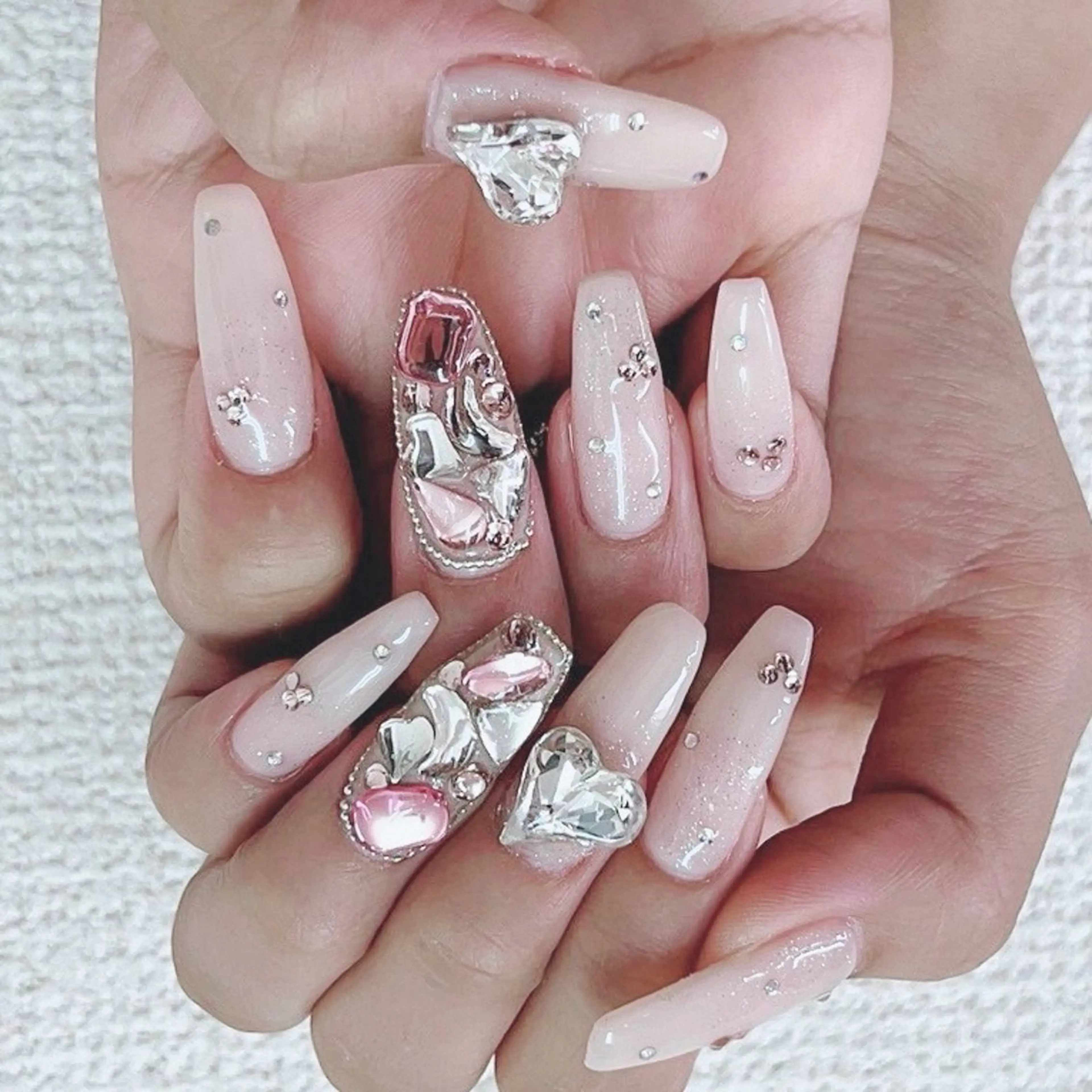 ネイル ジェルネイル 韓国ネイル ラメ(グリッター) シンプルネイル ワンホンネイル ハンドネイル Nail lieNのネイルデザイン