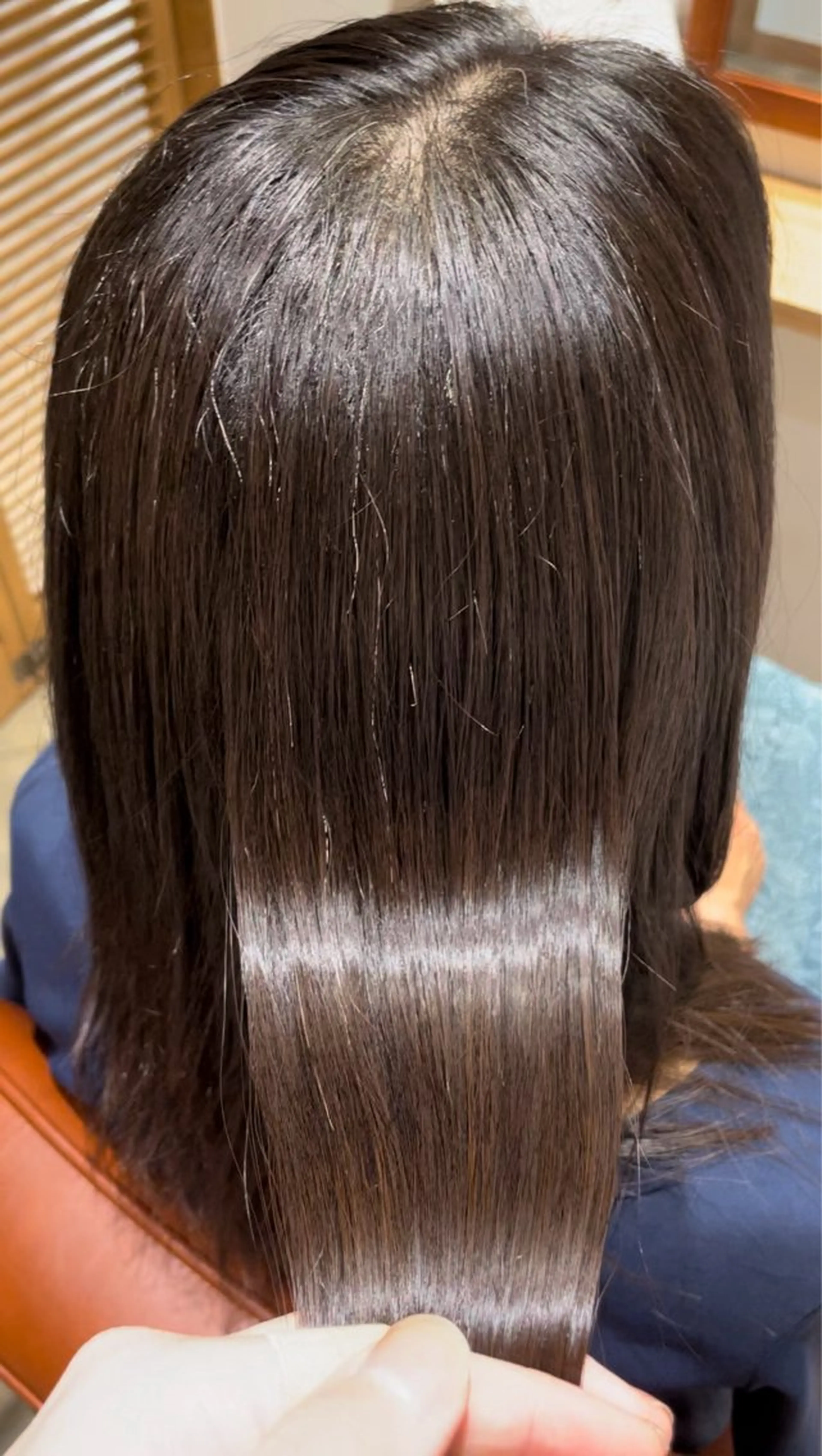 セミロング カット ヘアカラー トリートメント 末田 柊希のヘアスタイル