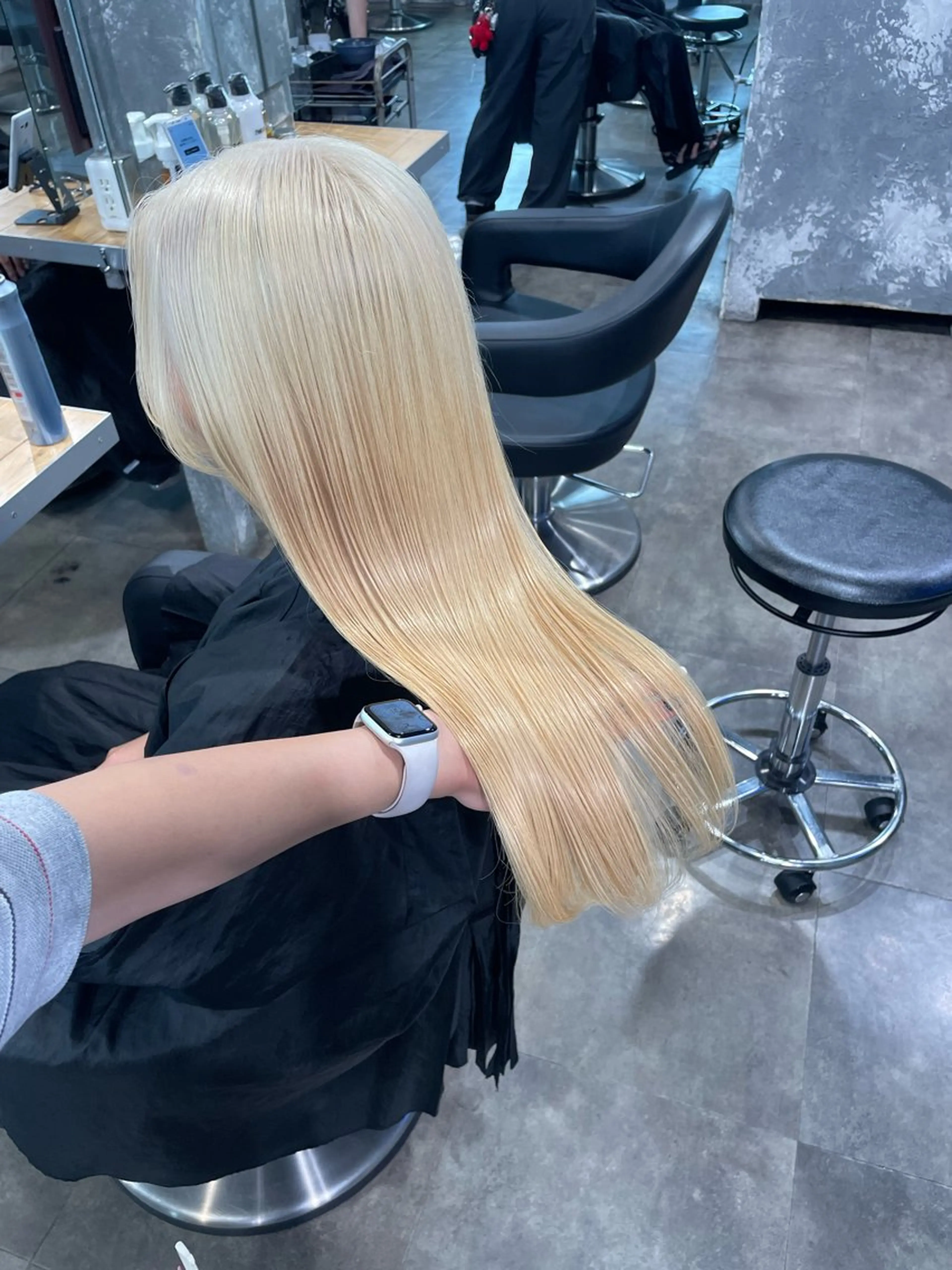 ロング カラー ヘアカラー ハイトーンブロンド 横浜💞ミオのヘアスタイル