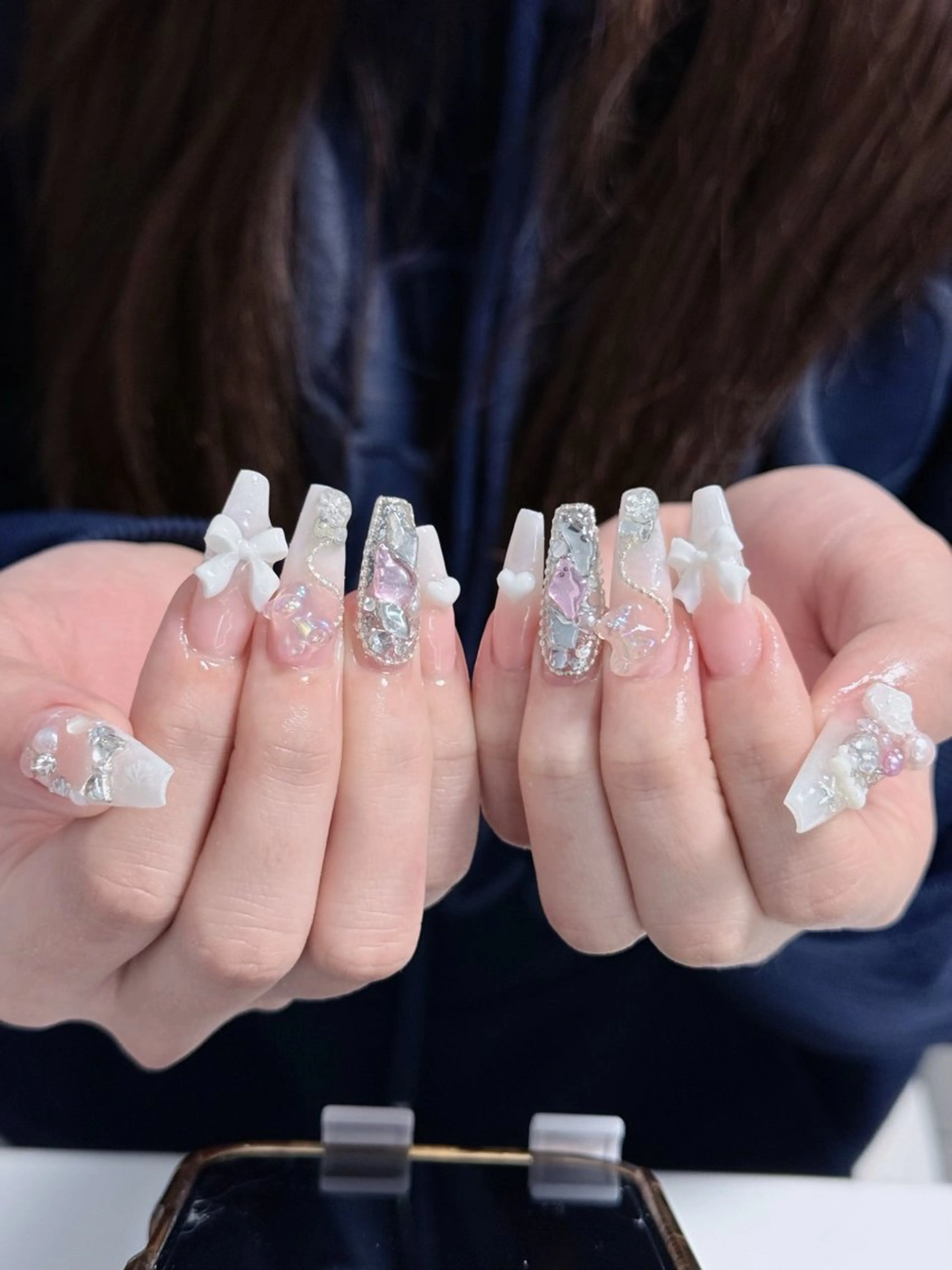 ネイル ジェルネイル グラデーション キラキラネイル ニュアンスネイル オフィスネイル ハンドネイル Kitty Nailのネイルデザイン