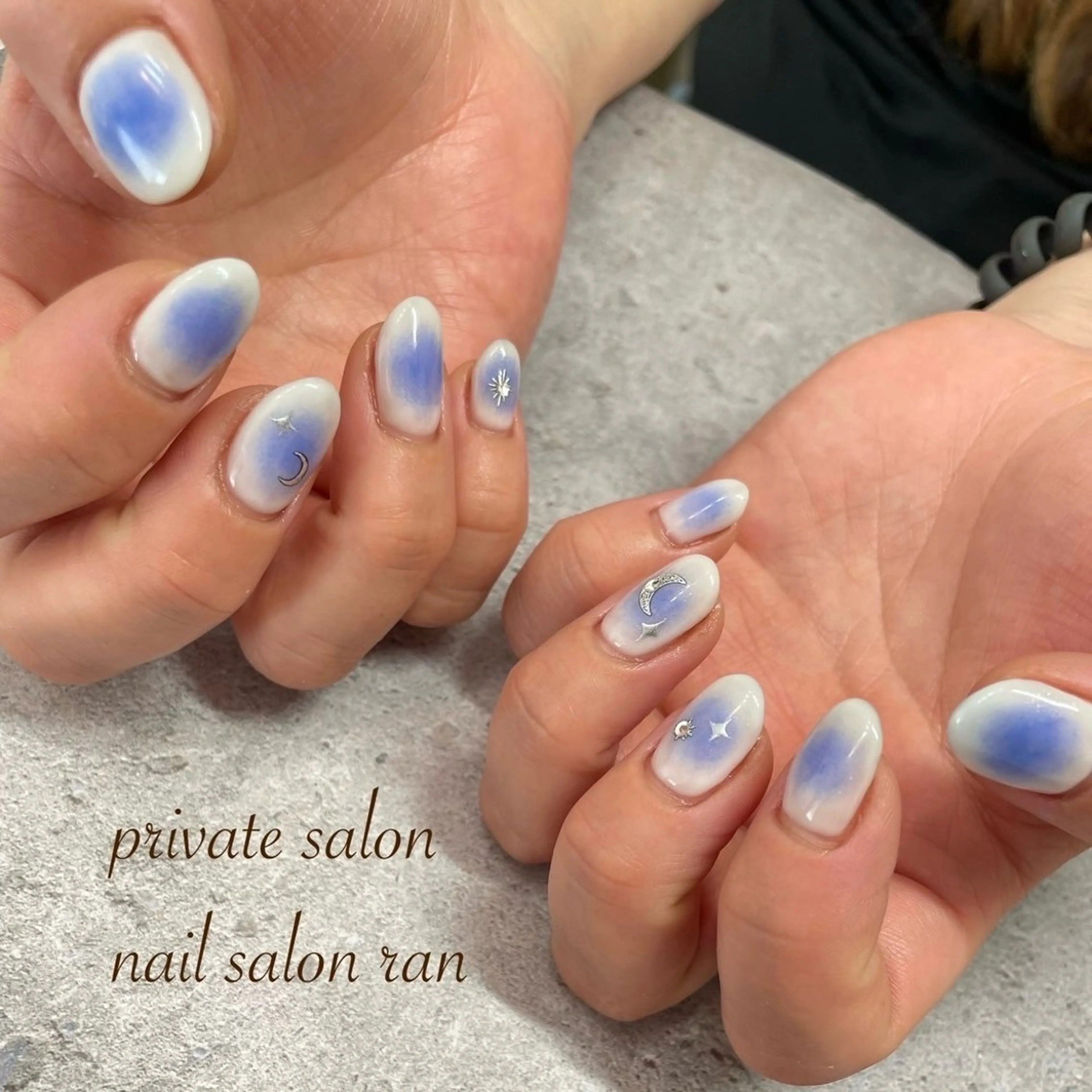 ネイル ブルー チークネイル ハンドネイル ハンドケア nailsalon ranのネイルデザイン