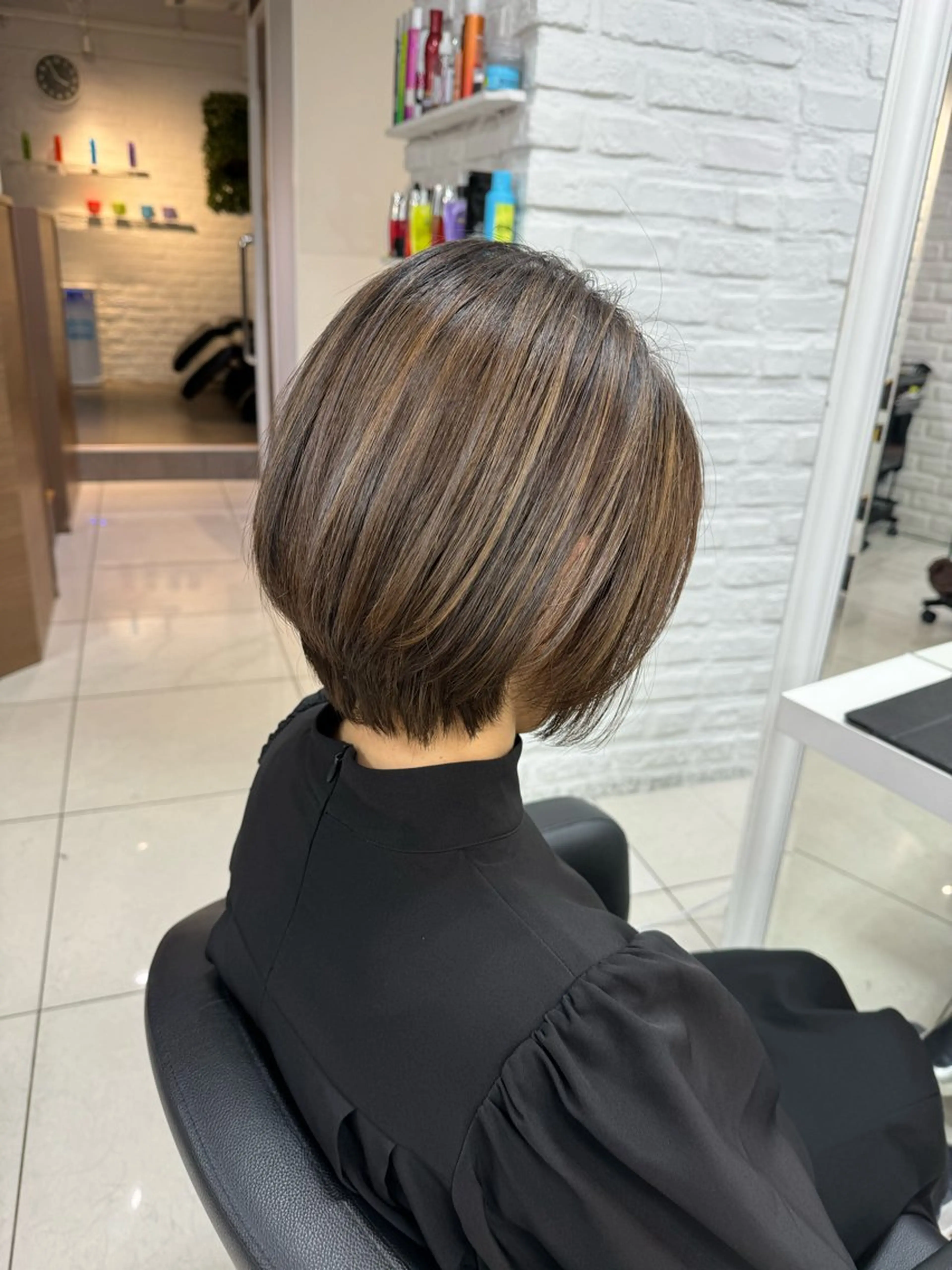 ショート カラー カット ヘアカラー トリートメント 【デザインカラー】 粥川佳日望のヘアスタイル