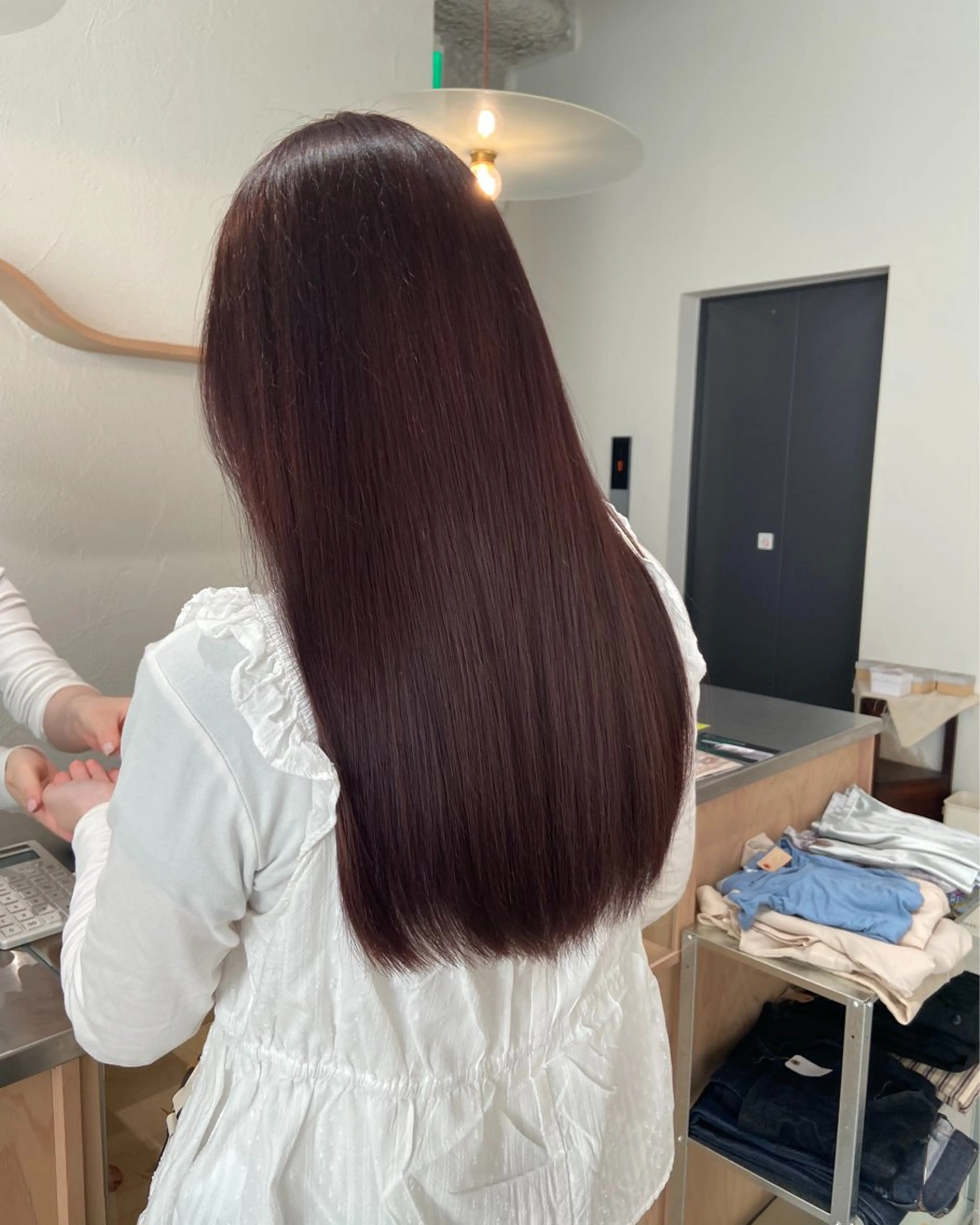 ロング ピンクブラウン ヘアカラー 石川 瑠琉のヘアスタイル