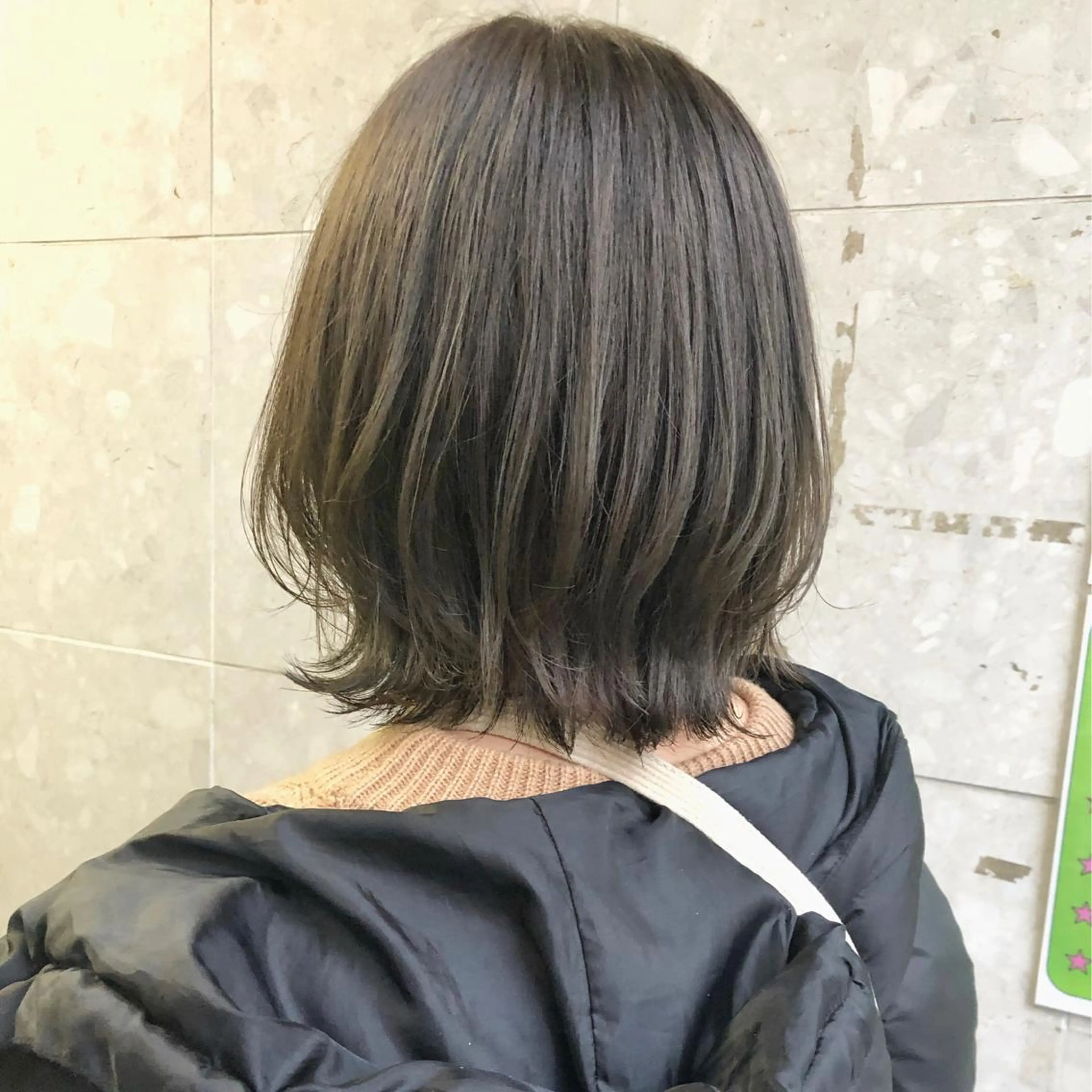 ミディアム カラー ボブレイヤー アッシュ オリーブアッシュ ボブ レイヤーカット カット ヘアカラー パーマ トリートメント cofy by melt所属・🍎みついじゅん🍏 ボブ指名No.1のヘアスタイル