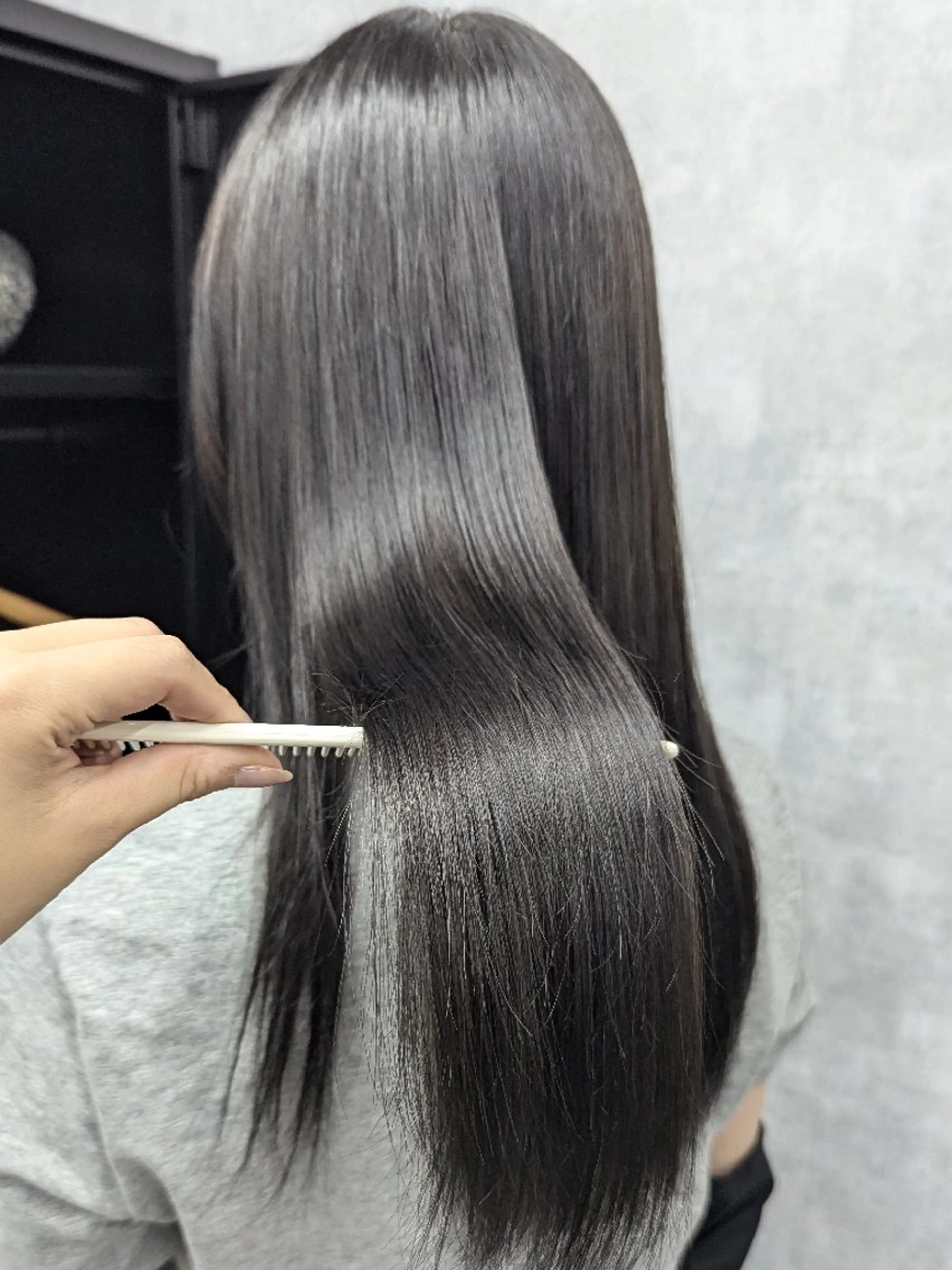 ロング カラー ダークグレー ダークグレージュ グレージュ トリートメント 🩶MIYU🩶 うるつやカラー୨୧のヘアスタイル