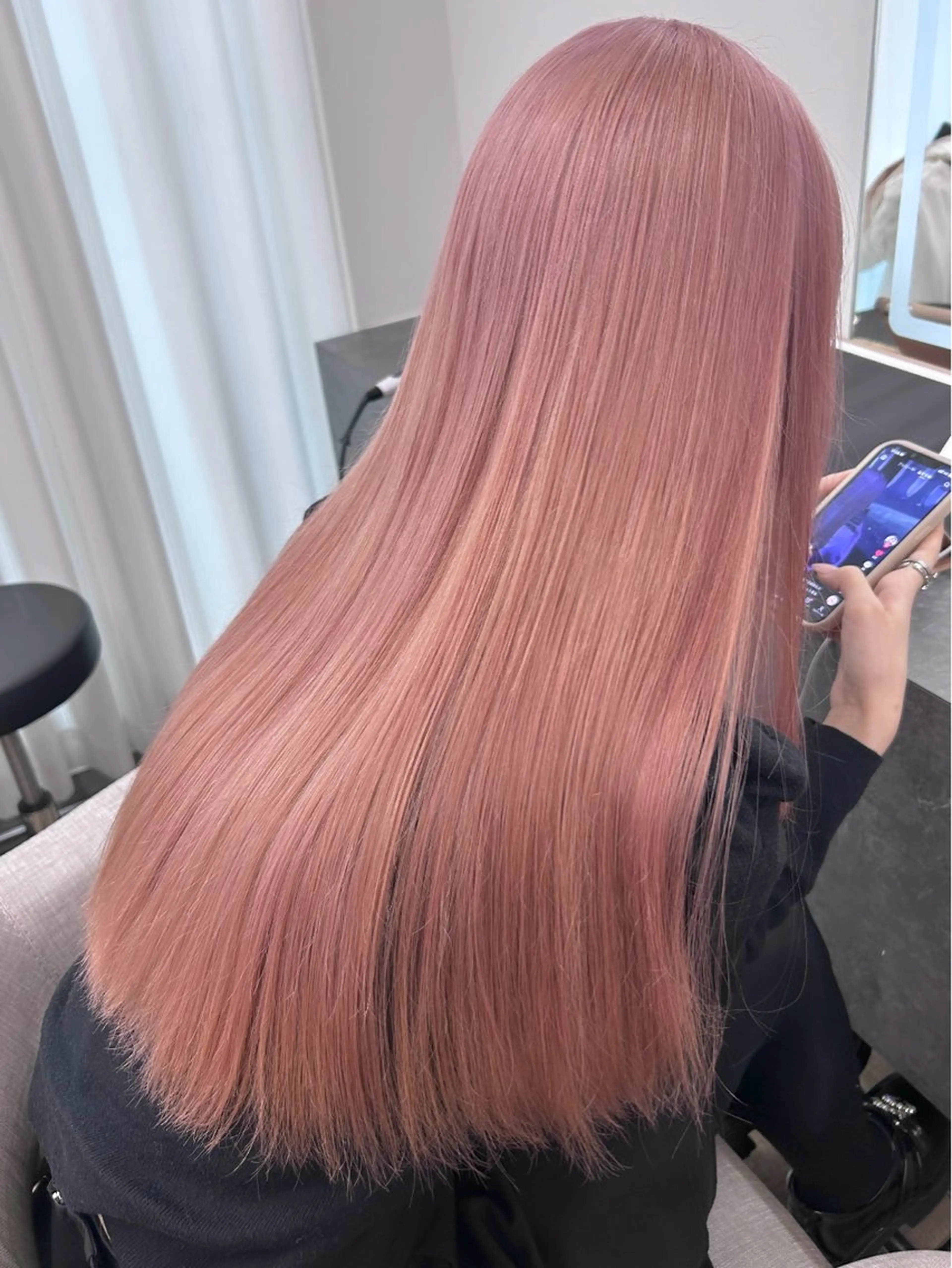 ロング カラー ヘアカラー トリートメント MARQUEE所属・Ayame / ハイトーンカラーのヘアスタイル