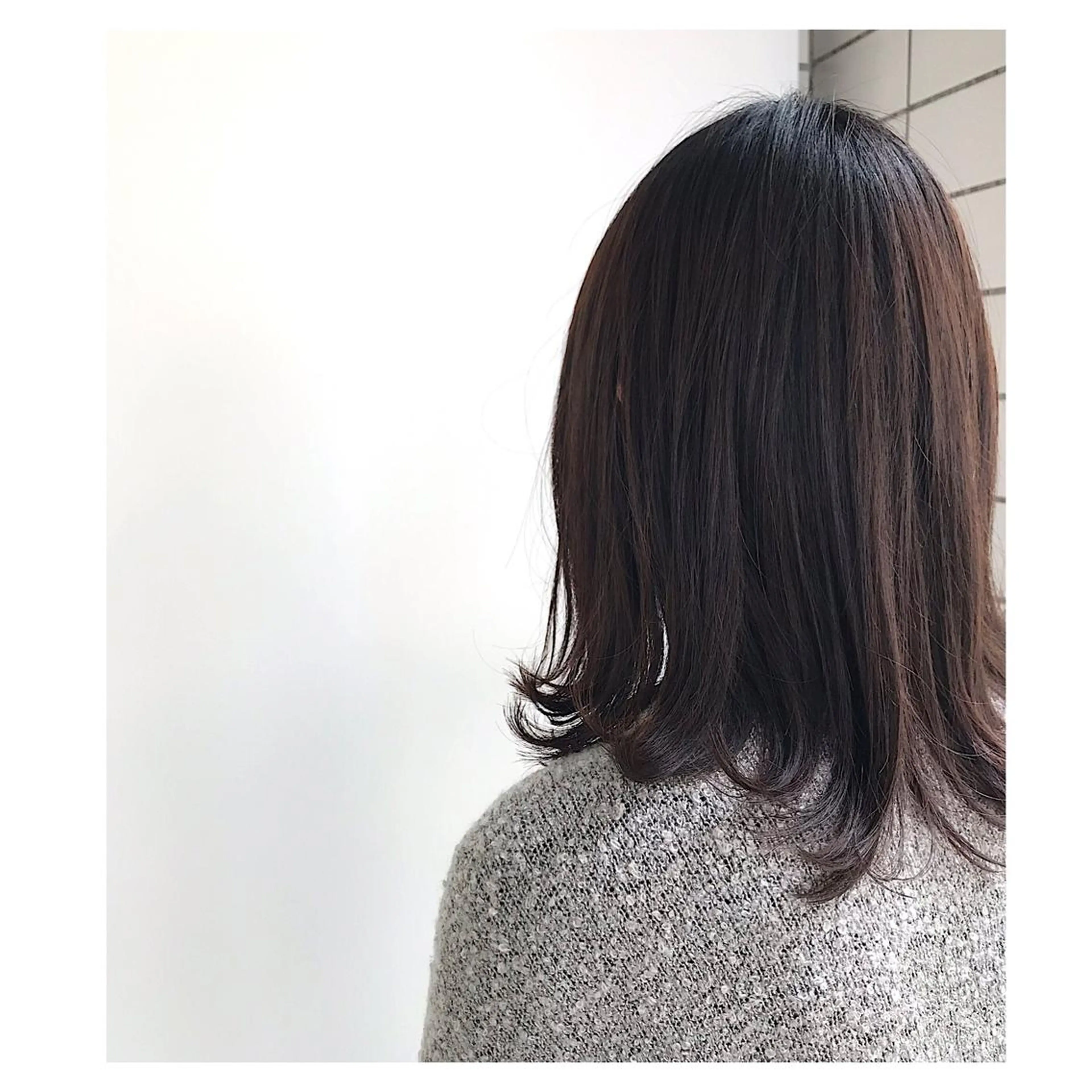 セミロング 30代からの大人 ショートのヘアスタイル