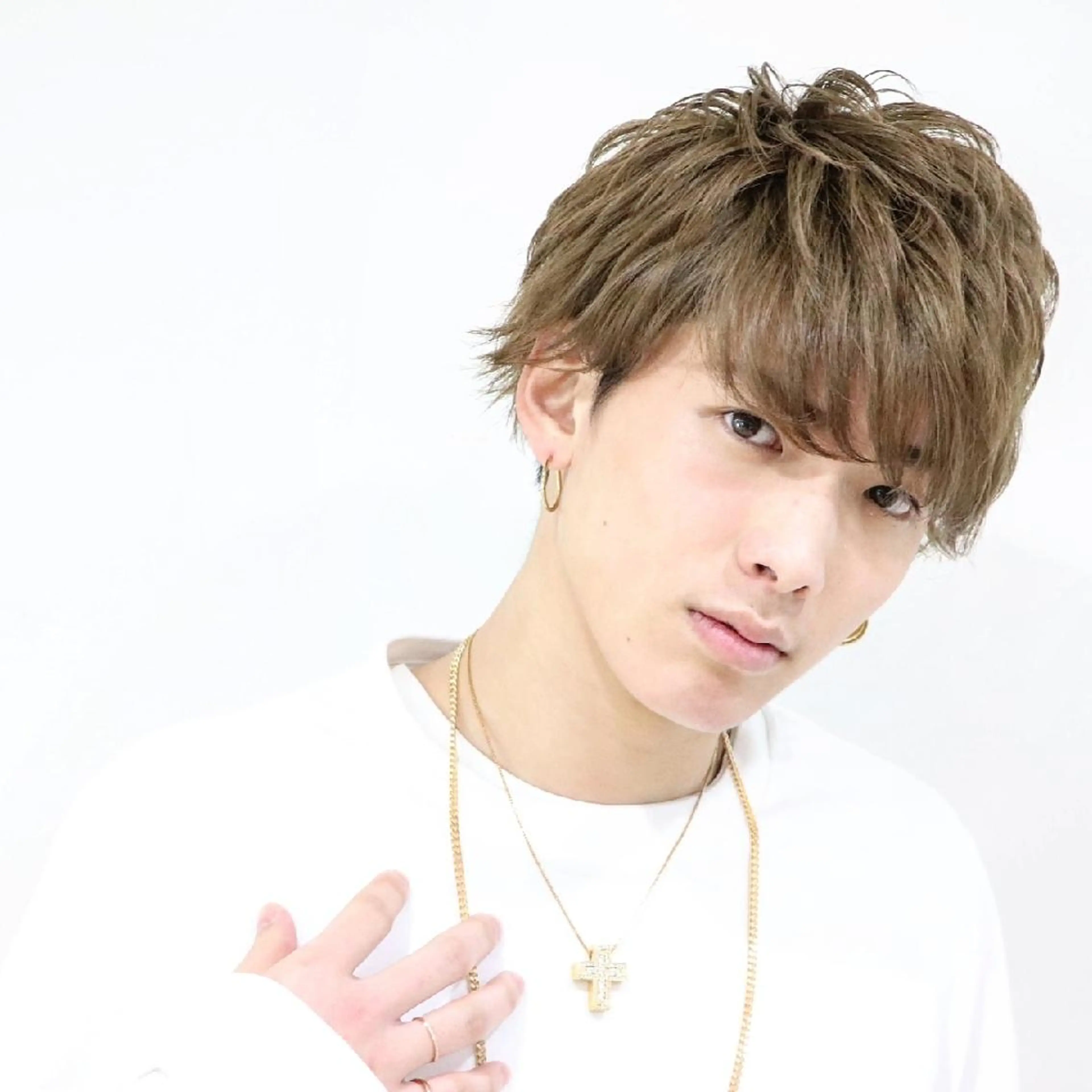 カラー ショート アッシュ ベージュカラー 川端 智治のヘアスタイル