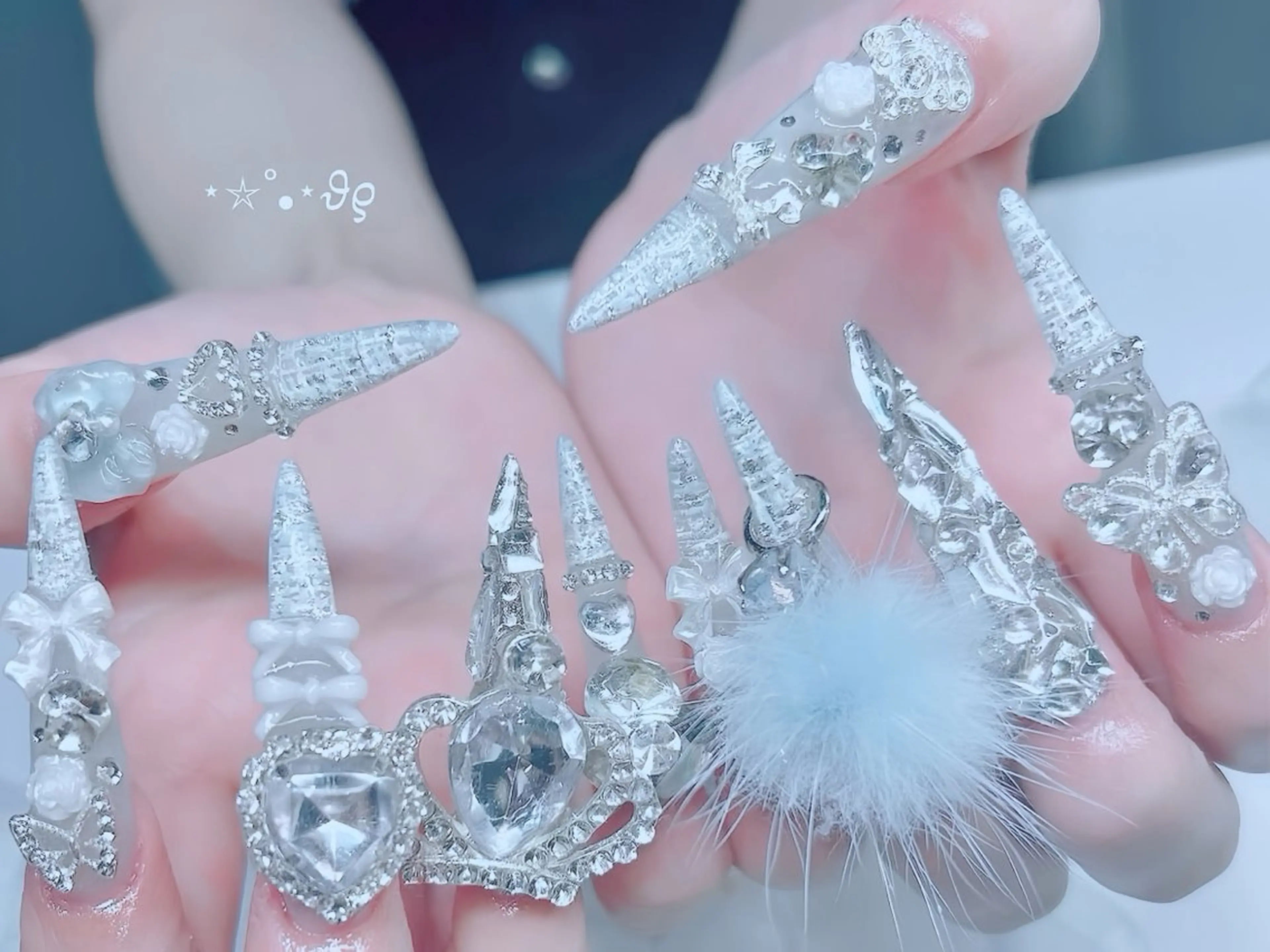 ネイル チークネイル フレンチネイル ガラスフレンチ グラデーション キラキラネイル ハンドネイル Rin Nailのネイルデザイン