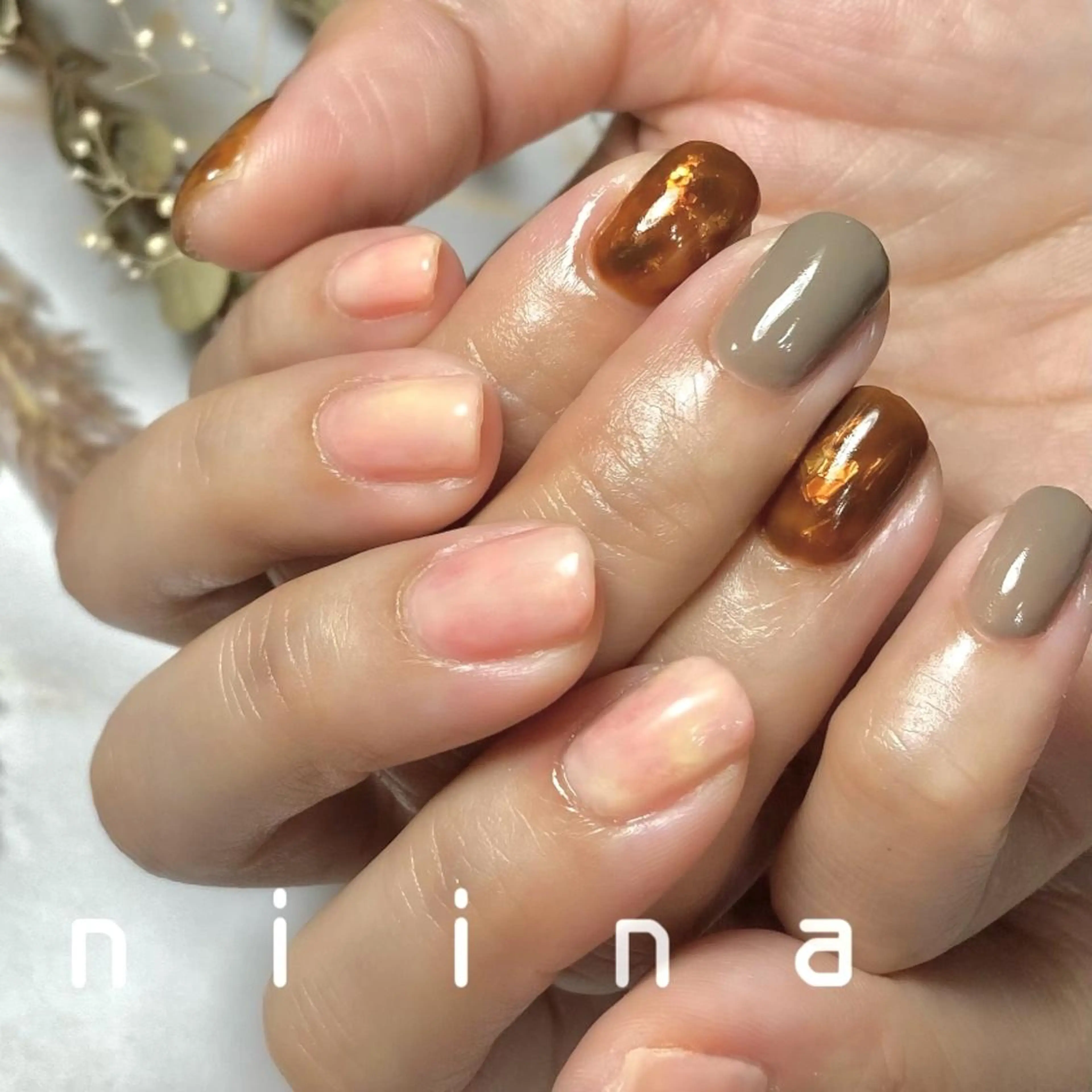 ネイル べっ甲ネイル niina所属・n i i n a  -eye&nail-のマツエク・マツパデザイン