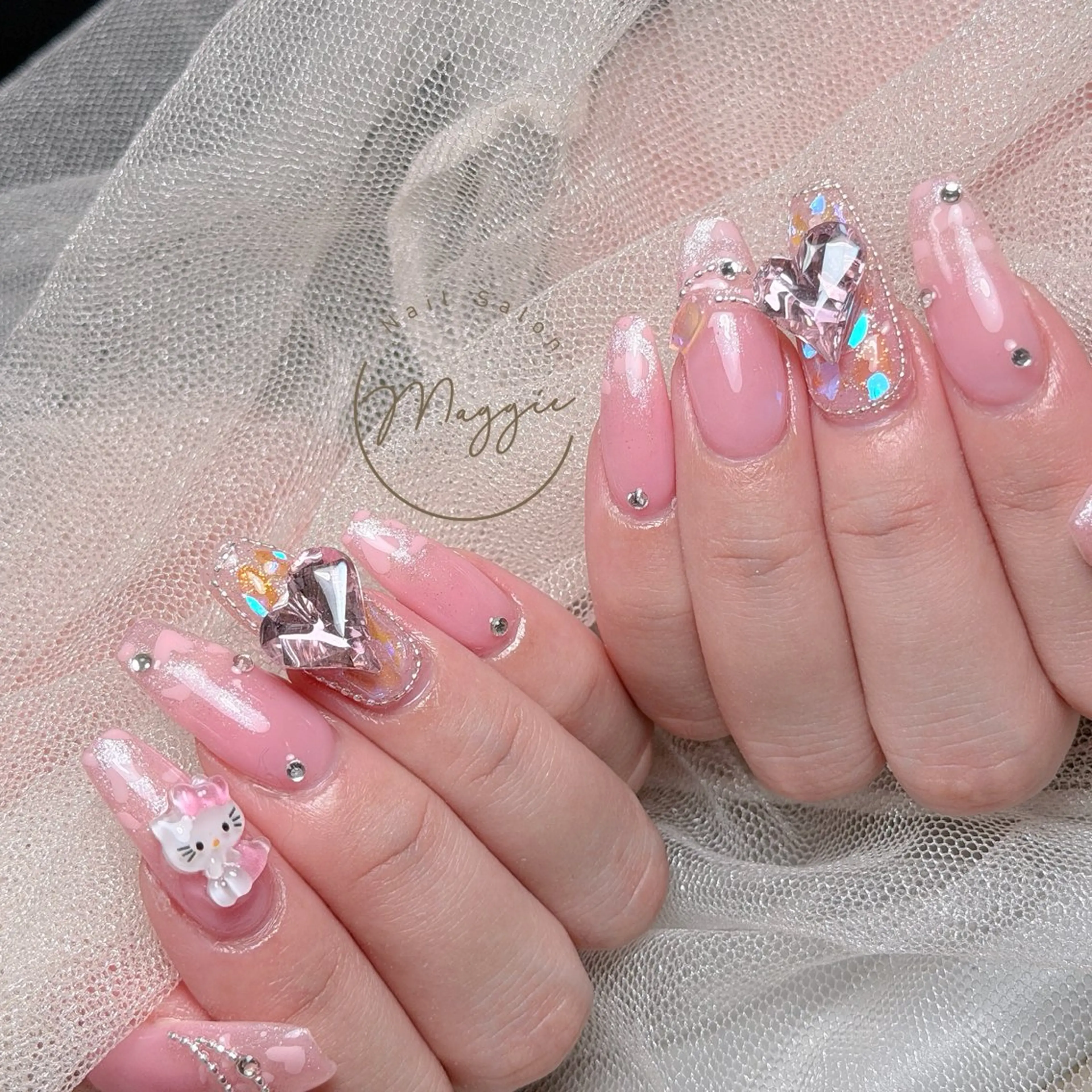 ネイル Maggie Nail🦩のネイルデザイン