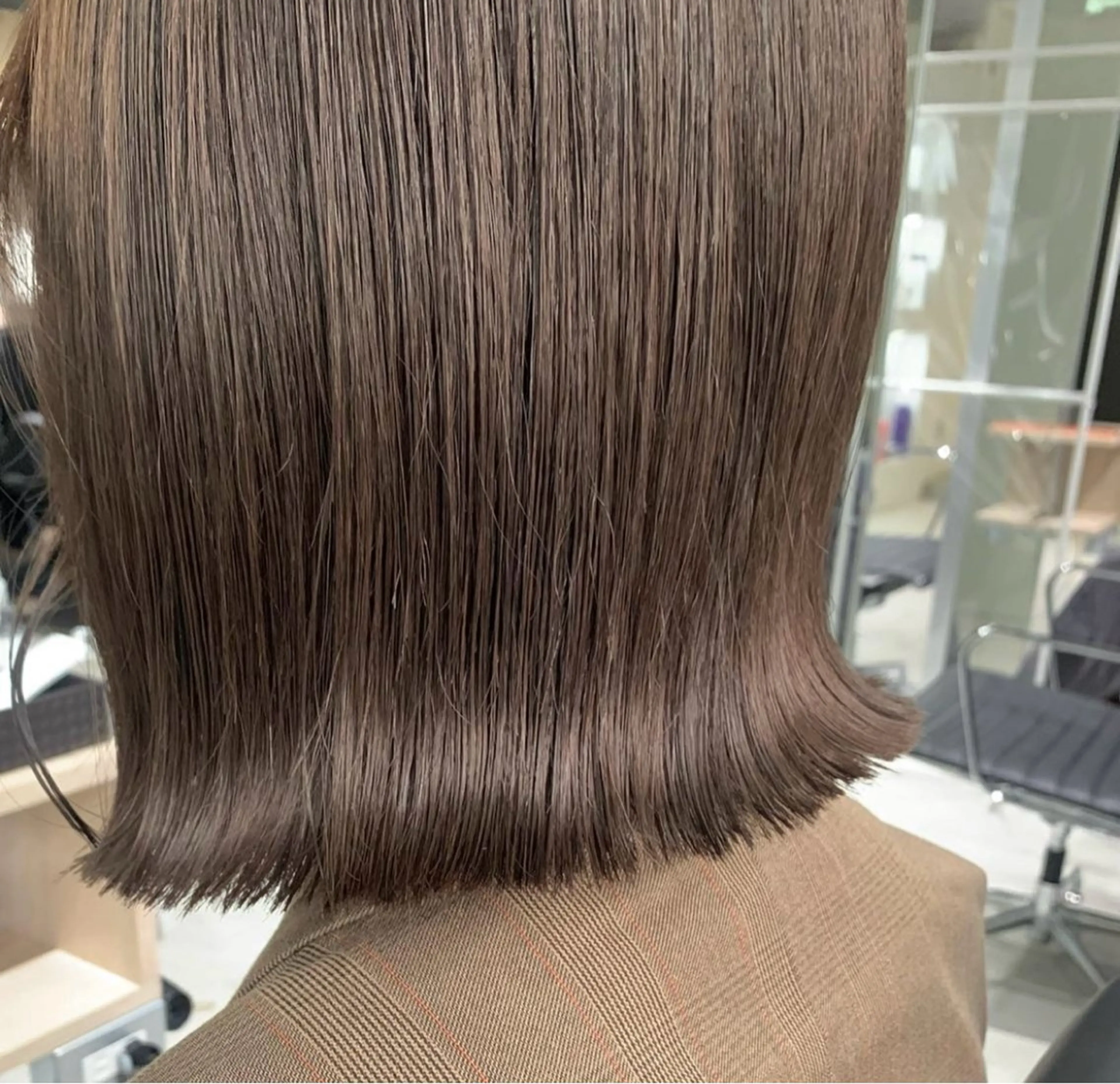 ミディアム カラー ベージュカラー ブリーチ 透明感カラー カット ヘアカラー トリートメント 暖色/まろベージュ/ シカタユウカのヘアスタイル