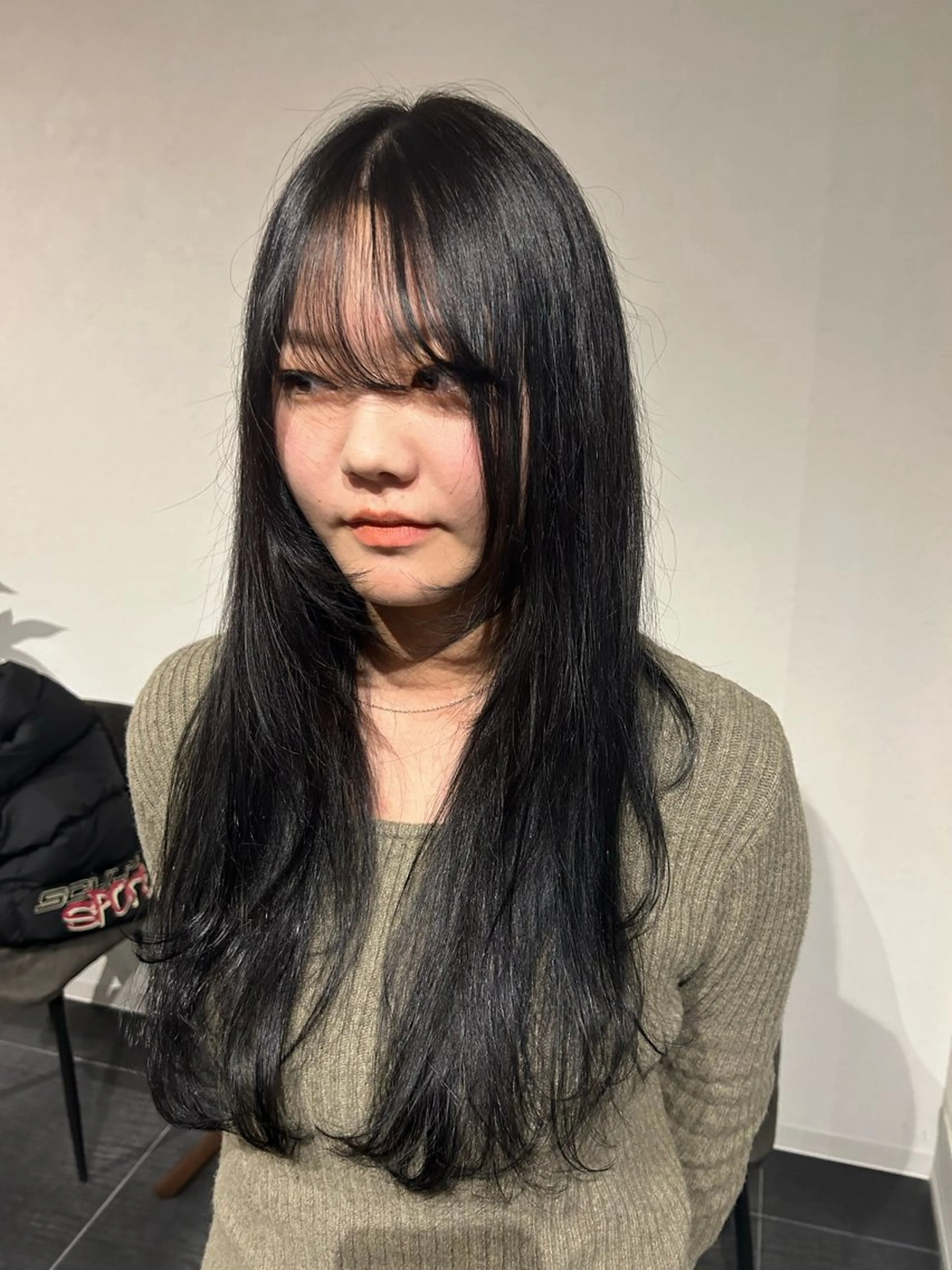 ロング カラー 黒髪 韓国風ヘア レイヤーカット hinano ヒナノのヘアスタイル