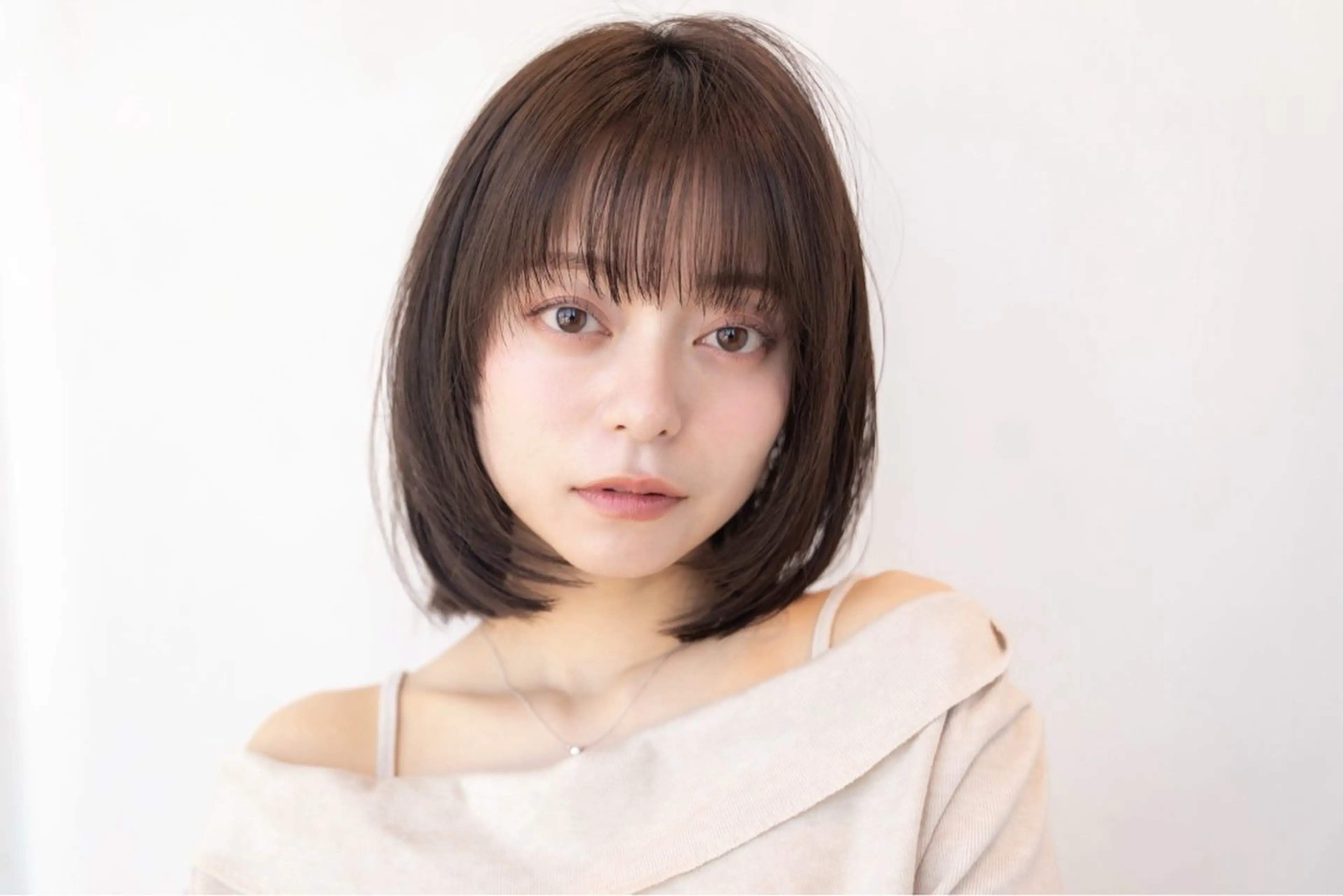ミディアム 切りっぱなしボブ ボブレイヤー ボブ レイヤーカット カット ヘアカラー トリートメント フルノコウキ/新宿/ レイヤーボブ/韓国風のヘアスタイル