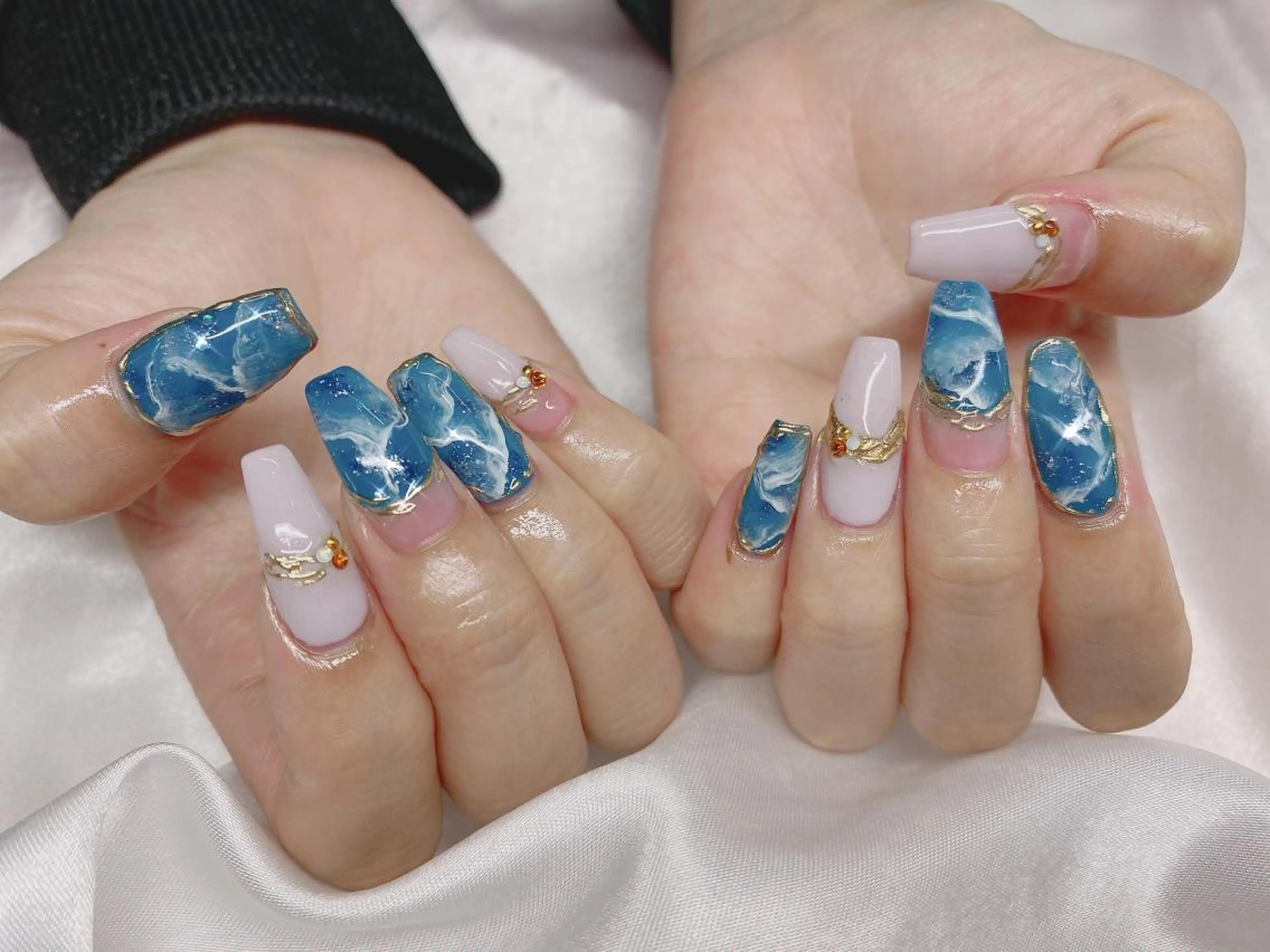 ネイル BLITZ Nail 岩田💅🏻✨のネイルデザイン