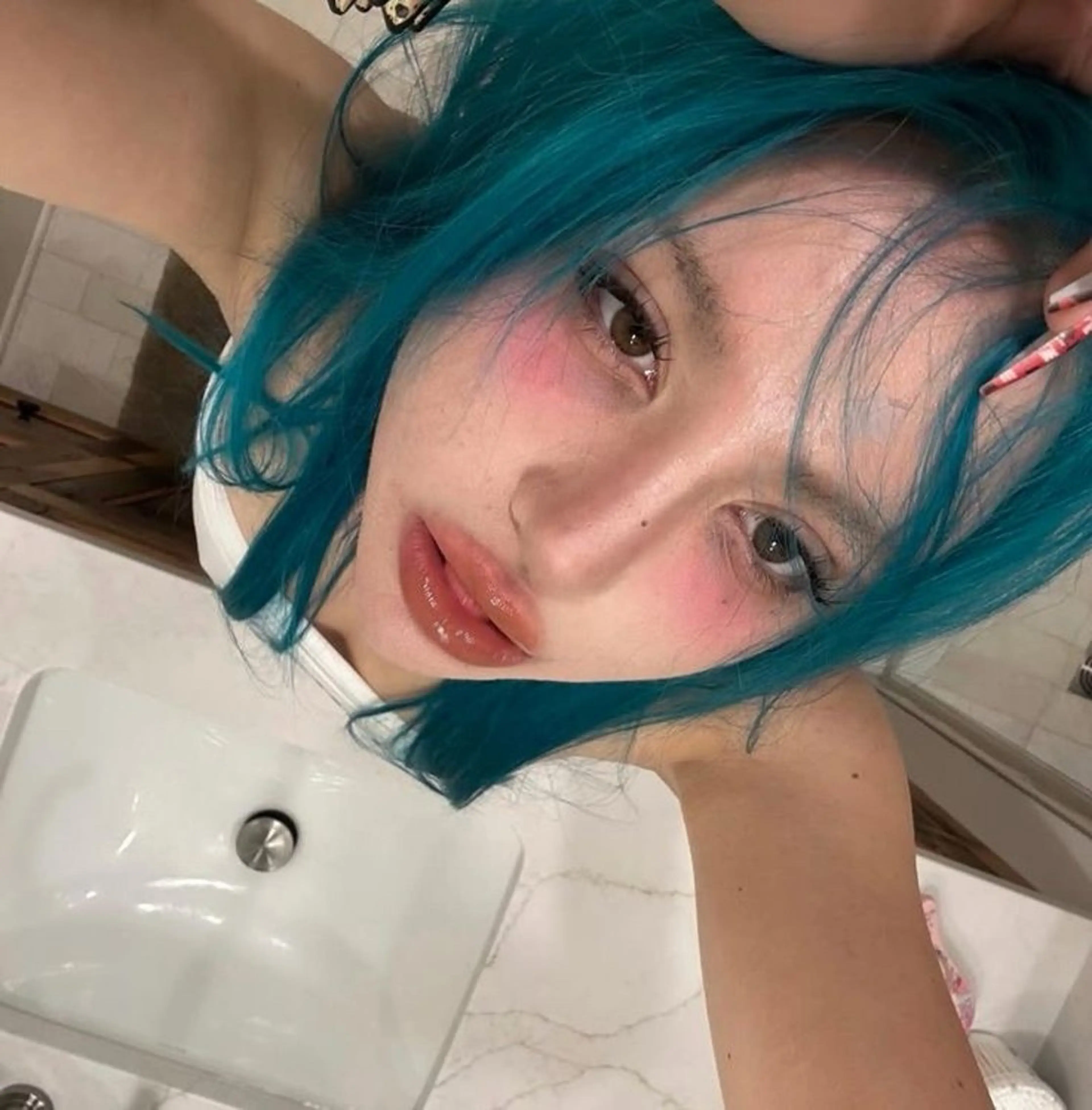 ロング カラー ヘアアレンジ ヘアカラー ニュアンスカラー🧶 nanacoのヘアスタイル