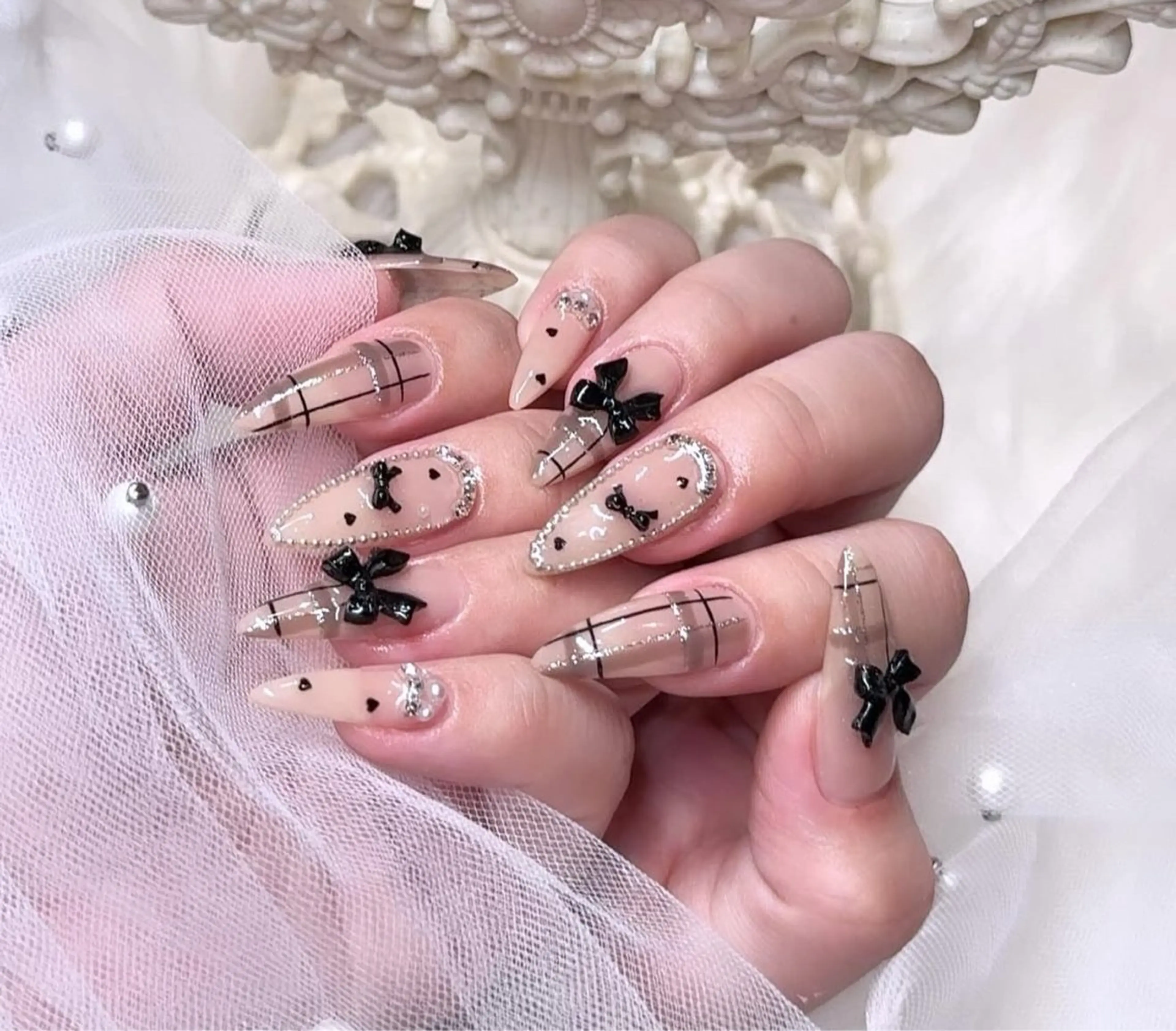 ネイル アートネイル ジェルネイル グラデーション マグネットネイル ニュアンスネイル ハンドネイル Ryu Nail Studio所属・Ryu Nail 新大久保のネイルデザイン