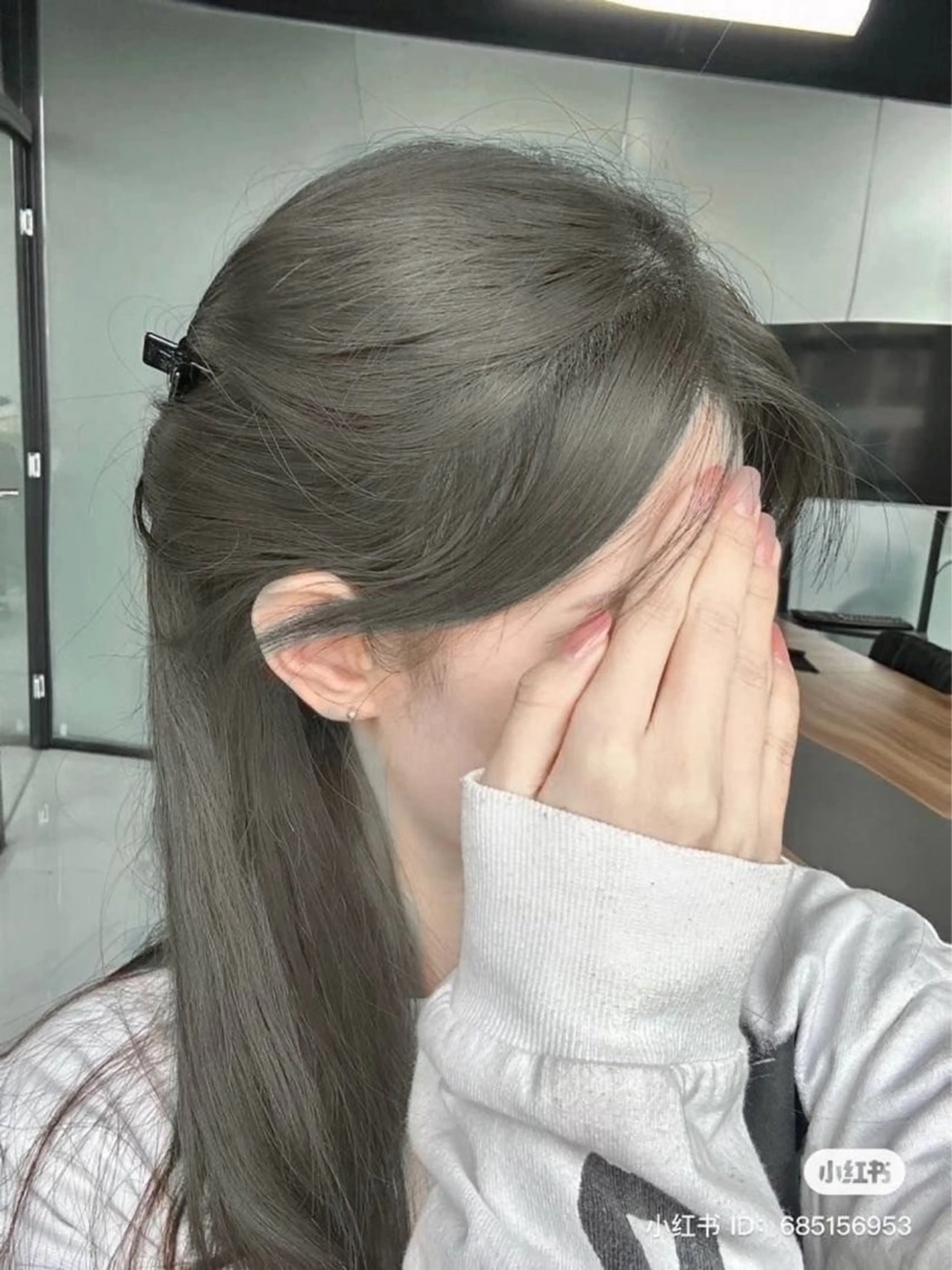 ロング ヘアカラー トリートメント 大人っぽベージュ🤍 レイヤーRikutoのヘアスタイル