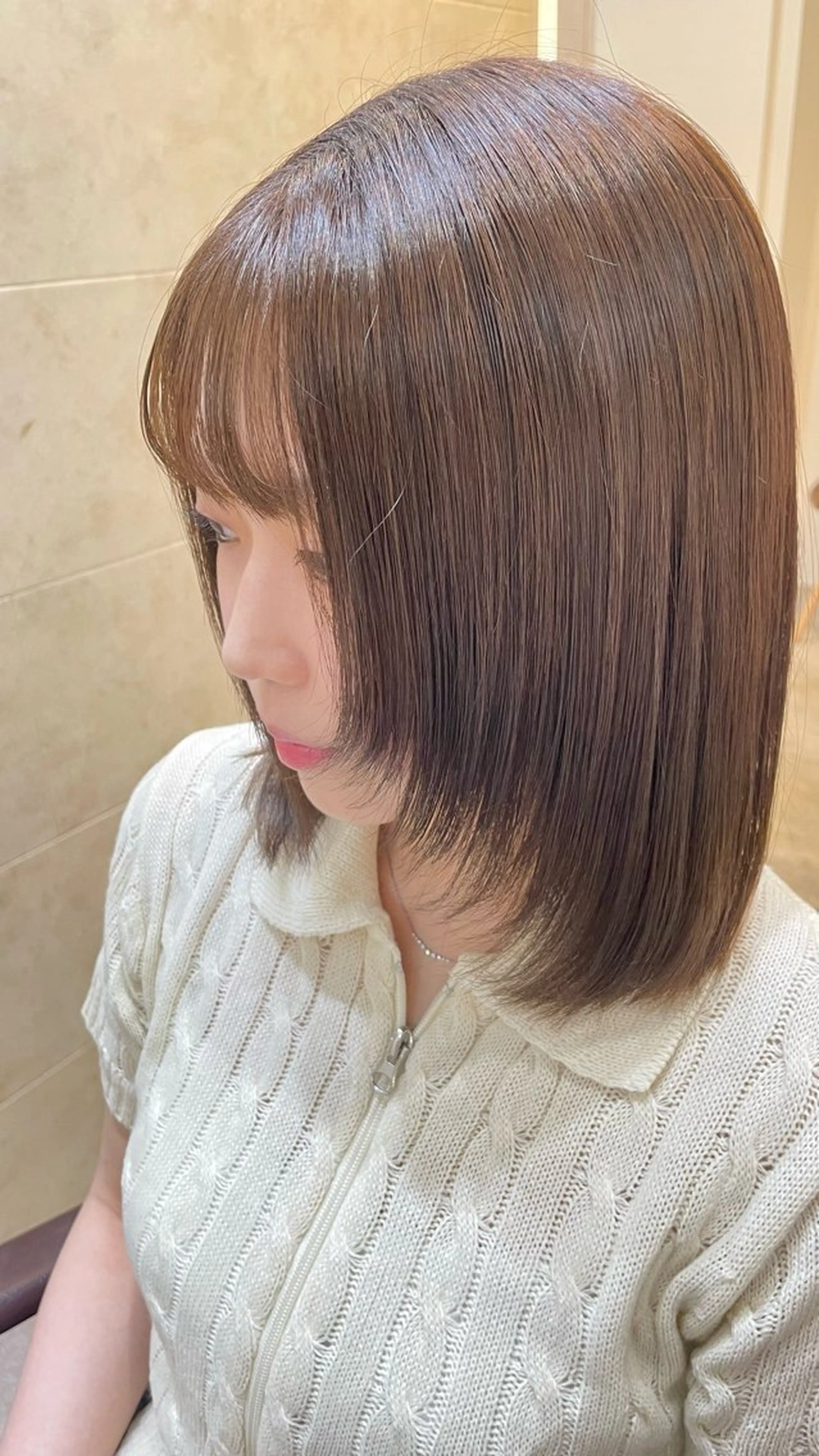 ミディアム 顔まわりレイヤー 顔周りカット レイヤーカット 赤味消しcolor 🌿🤍Ayaのヘアスタイル