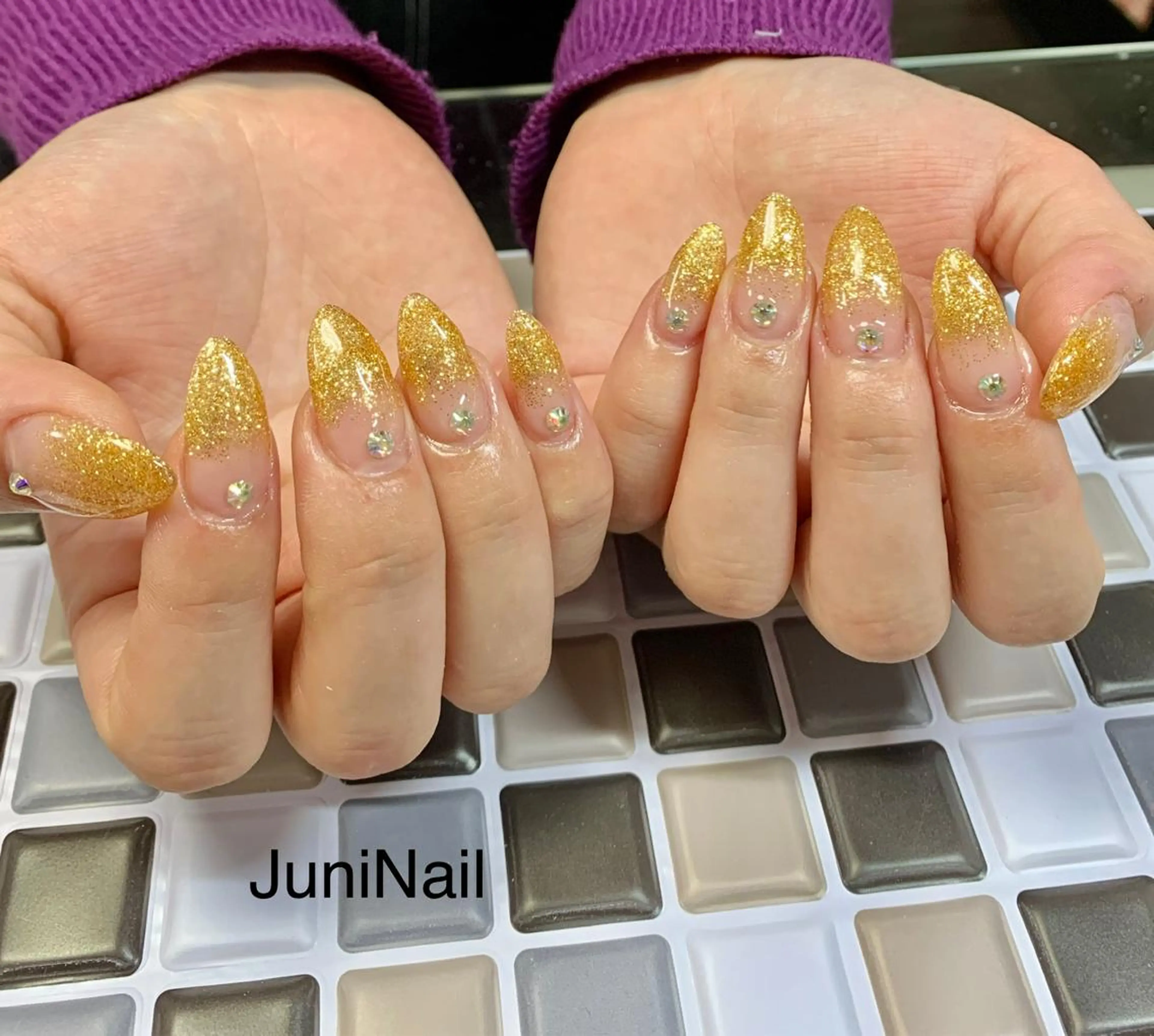 ネイル オーロラネイル クリアネイル フラッシュネイル フレンチネイル 氷ネイル・うるうるネイル ハンドネイル JuniNail 주니네일🇰🇷suのネイルデザイン