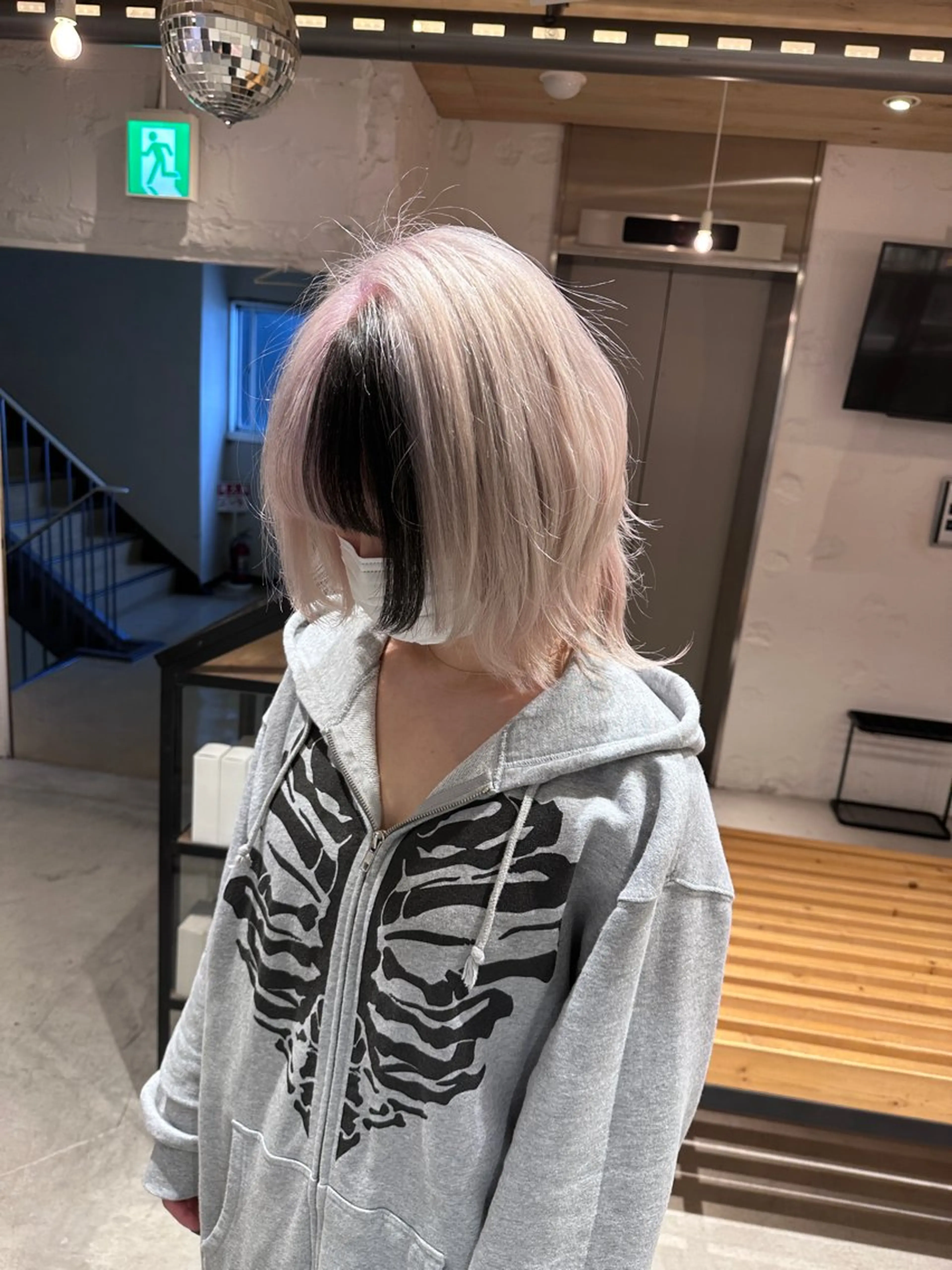 ミディアム カラー トリートメント カット ヘアカラー トリートメント Ravens 髪質改善のヘアスタイル