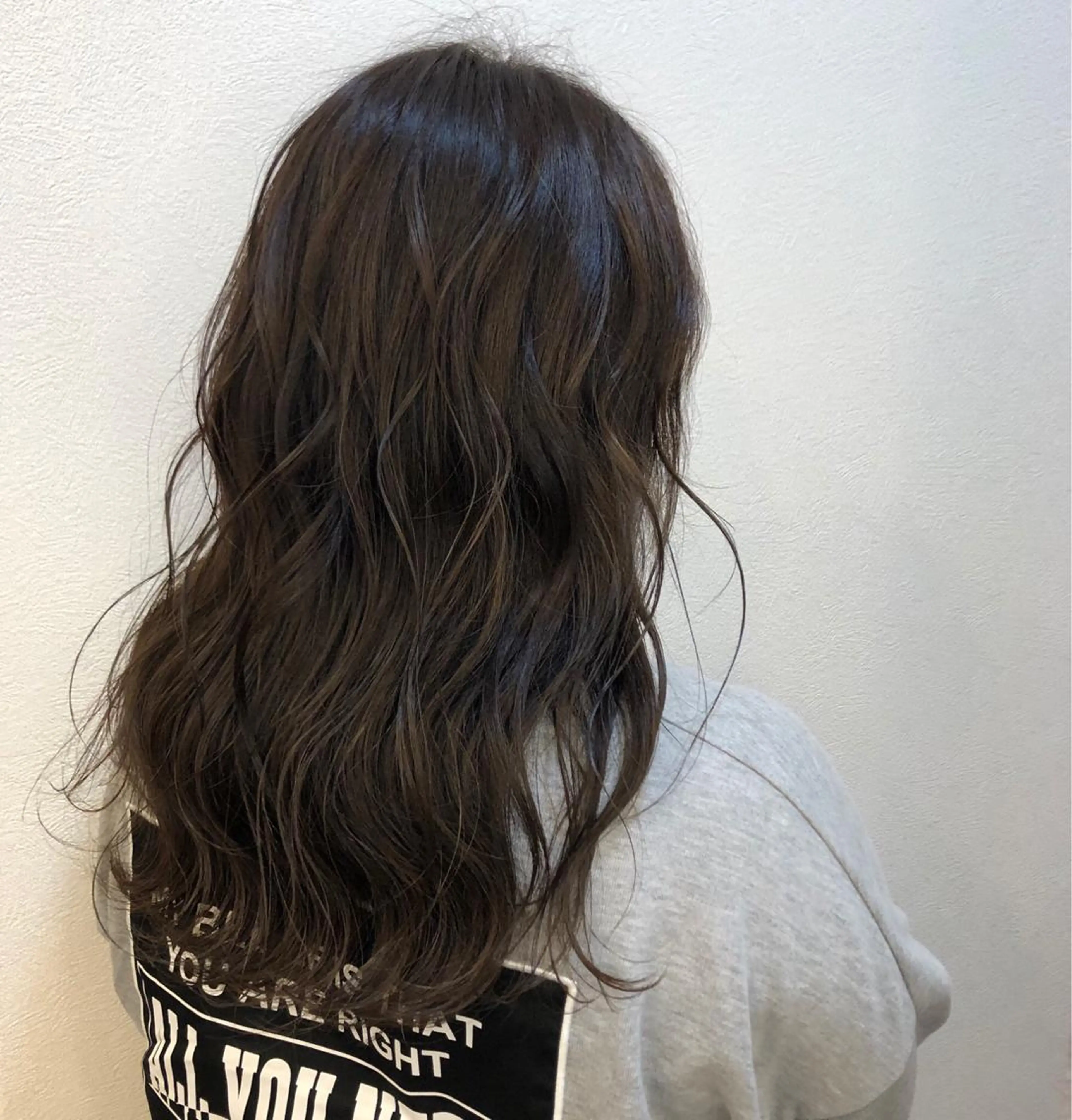 ロング カラー CREAPY所属・CREAPY　日向野 利菜のヘアスタイル