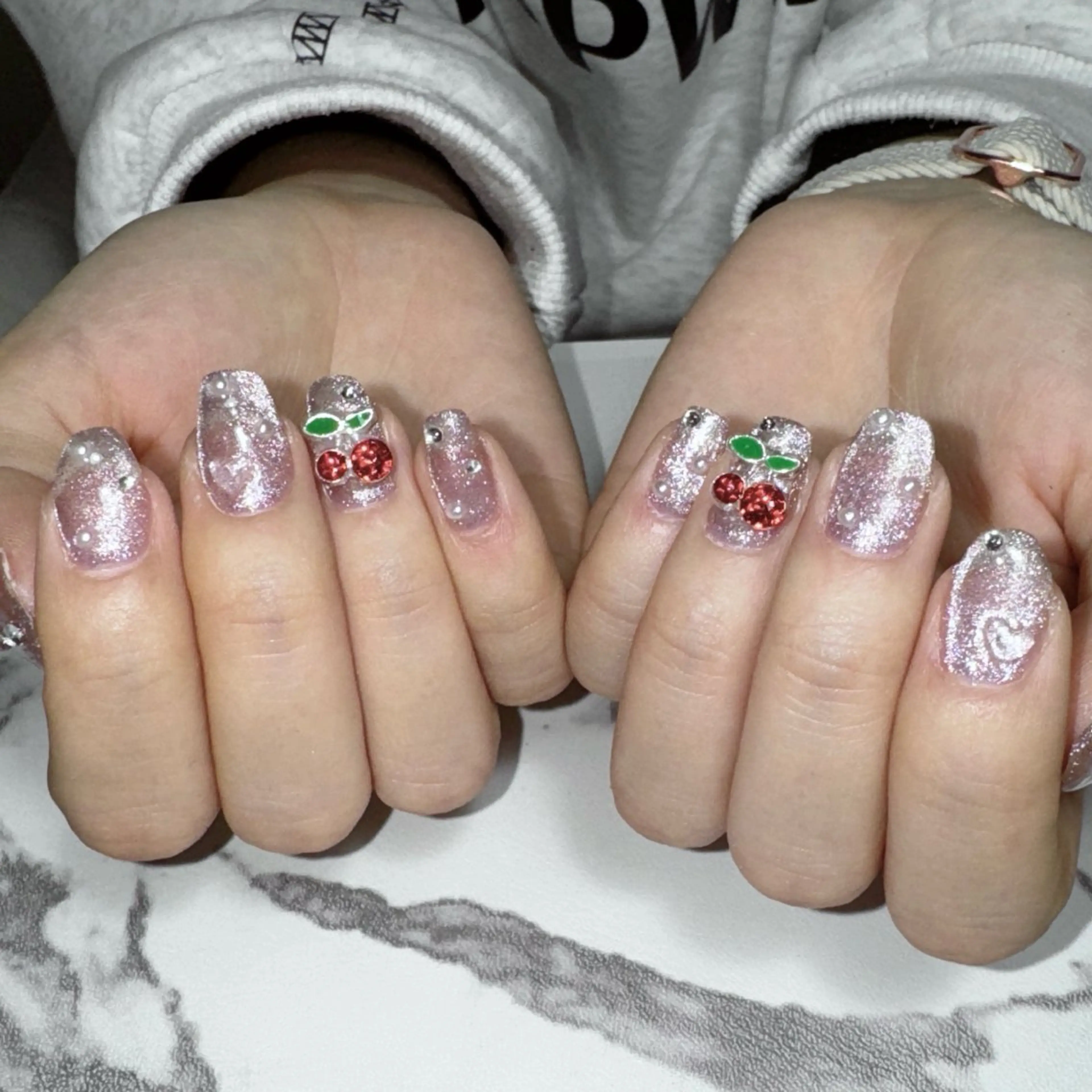 ネイル ハンドネイル on nail 尾張旭三郷店のネイルデザイン