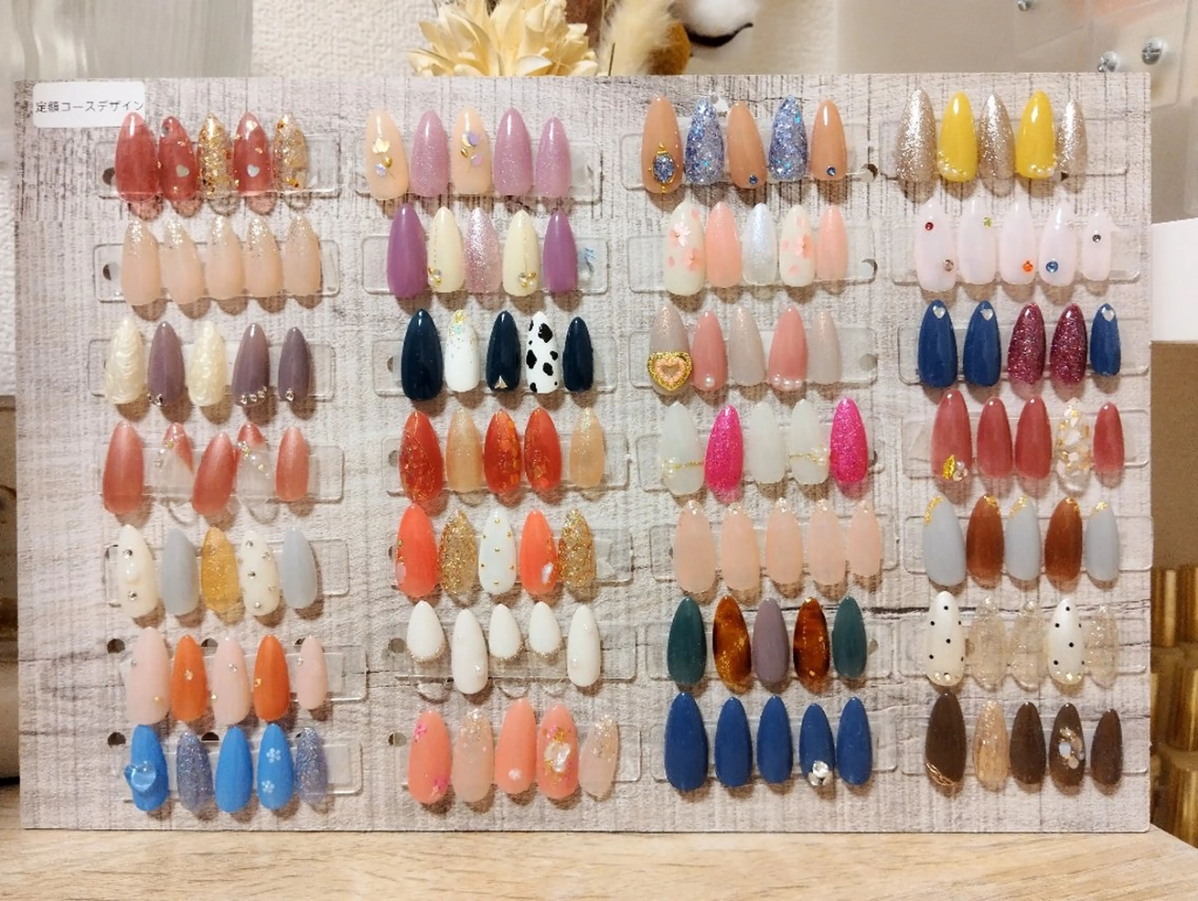ネイル ハンドネイル ハンドケア ＤI'A ネイルサロンのネイルデザイン